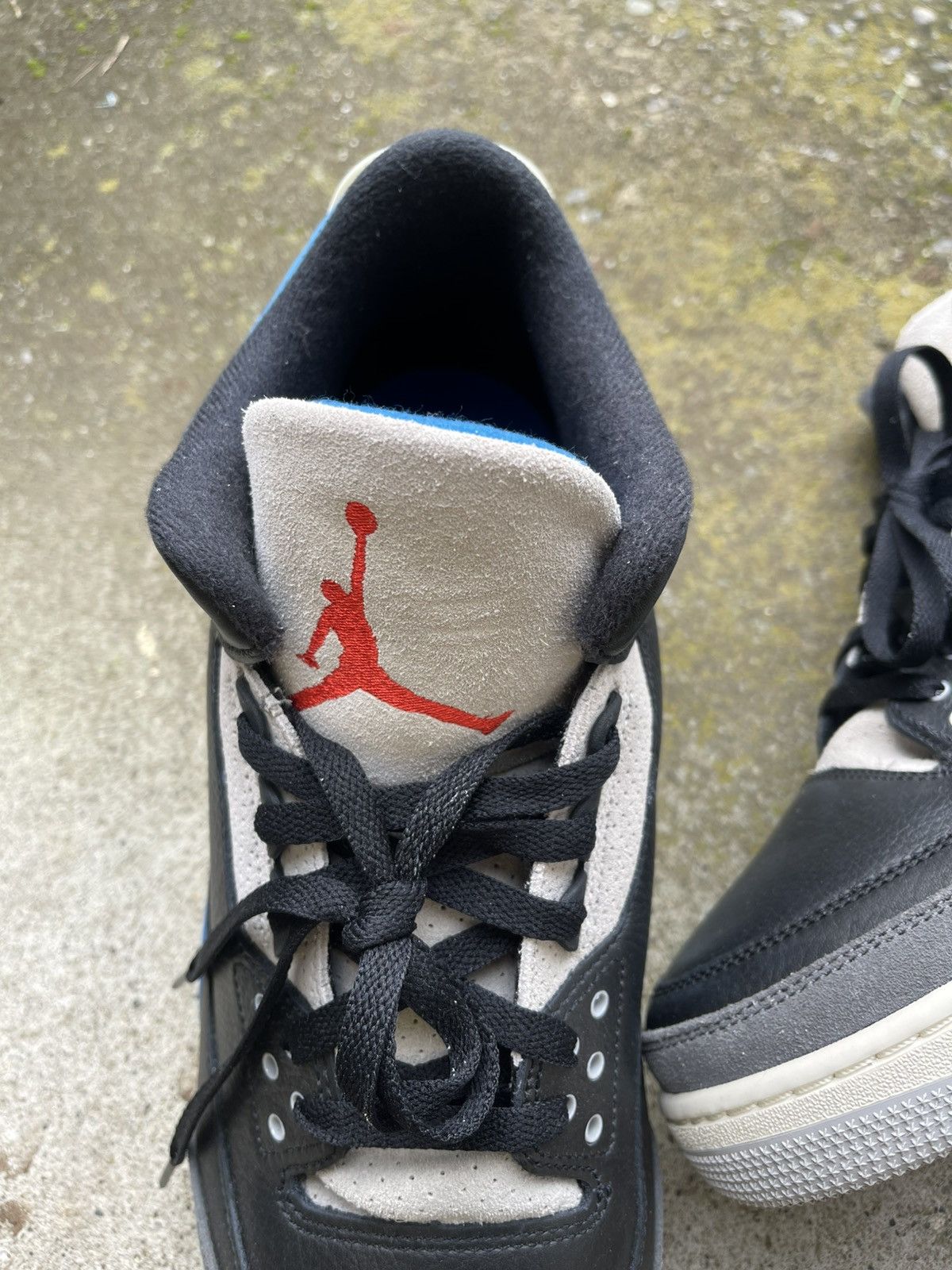 Jordan Brand Worn once jordan 3 retro og rare air Size US 13 / EU 46 - 2 Thumbnail
