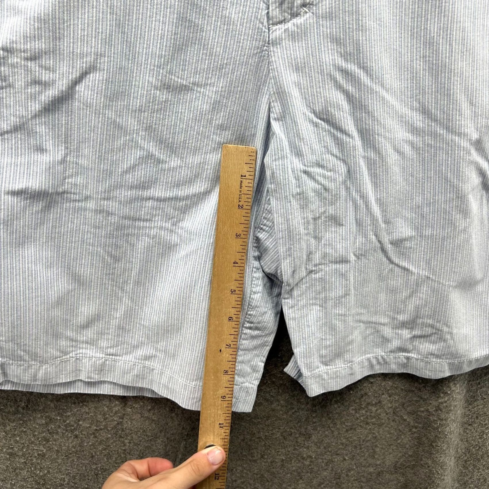 Izod Izod Shorts Mens 36 Blue Chino Flat Luxury Striped Pocket Casual Golf Seersucker Pattern Size US 36 / EU 52 - 7 Thumbnail