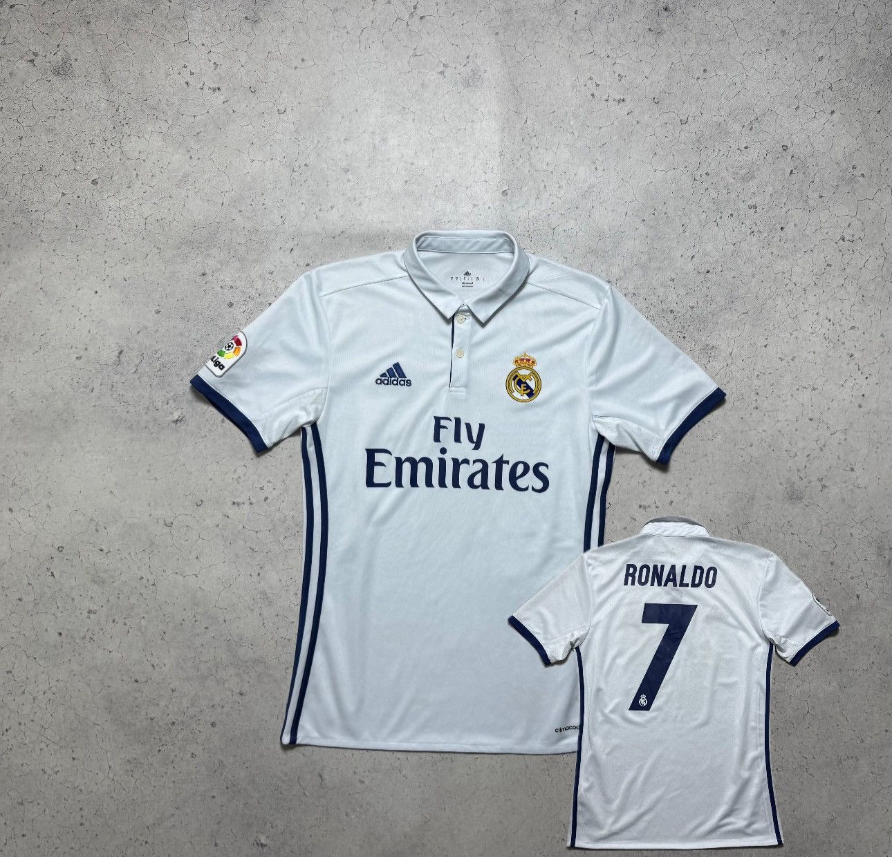 Adidas Adidas FC Real Madrid # Cristiano Ronaldo #7 2016/17 Jersey Size US S / EU 44-46 / 1 - 1 Thumbnail
