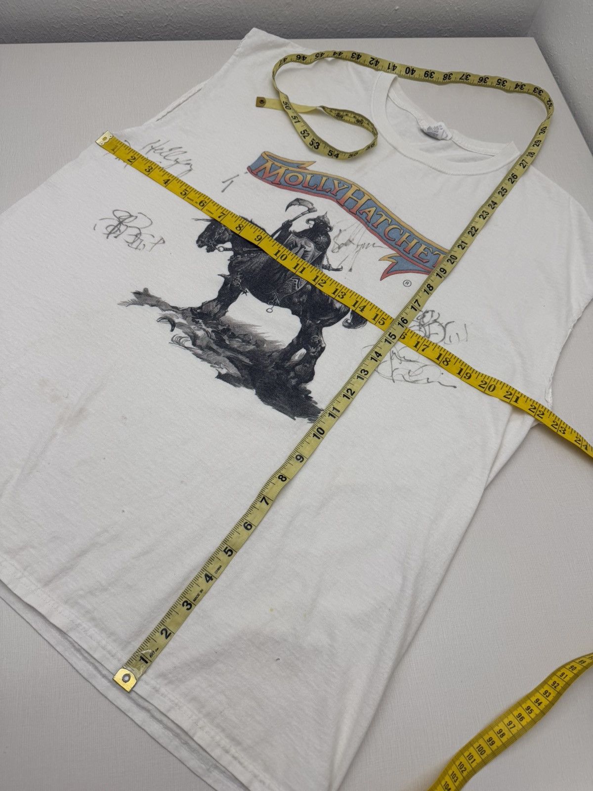 Band Tees Molly Hatchet Tour Concert Muscle T Signed Group Autographed Size US XL / EU 56 / 4 - 5 Thumbnail
