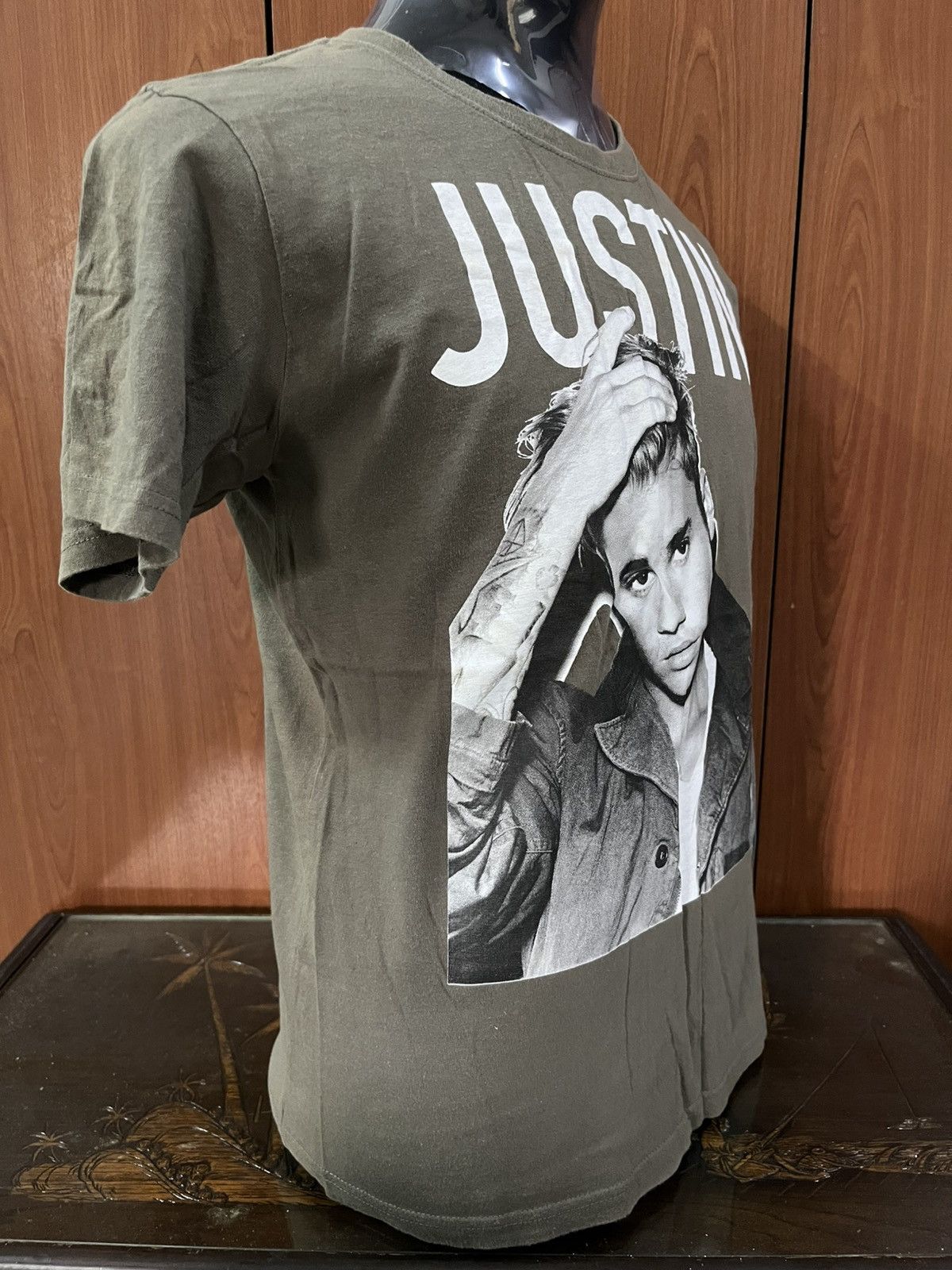 Justin Bieber Justin bieber Size US M / EU 48-50 / 2 - 5 Thumbnail