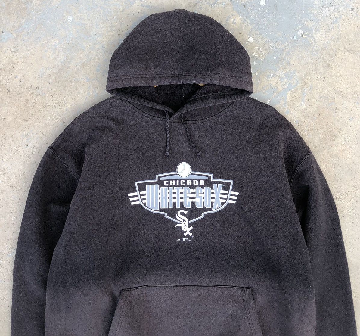Vintage VTG FADED Adidas x MLB Chicago WhiteSox Baseball Sweatshirts Size US M / EU 48-50 / 2 - 2 Thumbnail