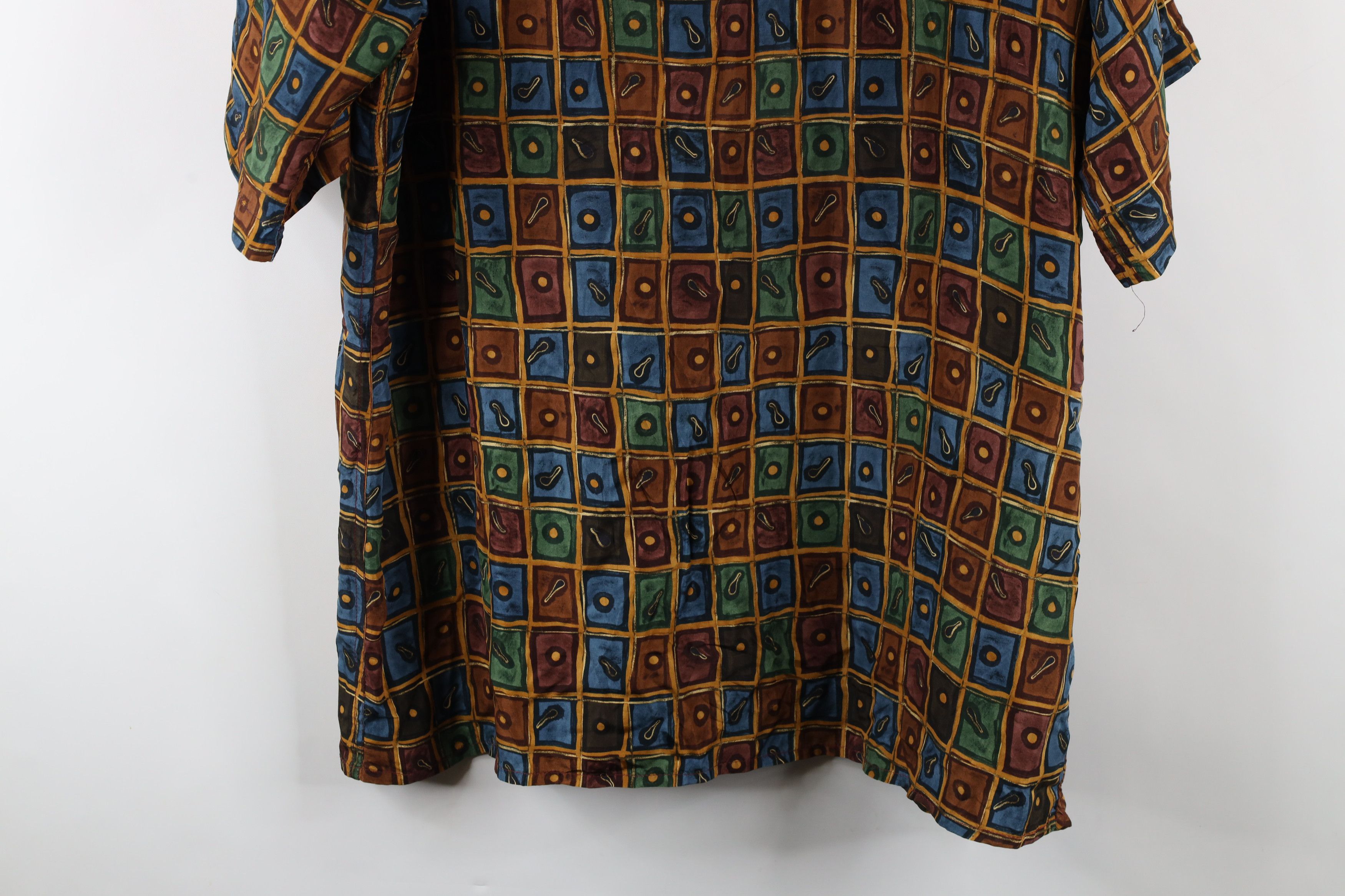 Vintage Vintage 90s Streetwear Checkered Baggy Fit Silk Button Shirt Size US L / EU 52-54 / 3 - 9 Thumbnail