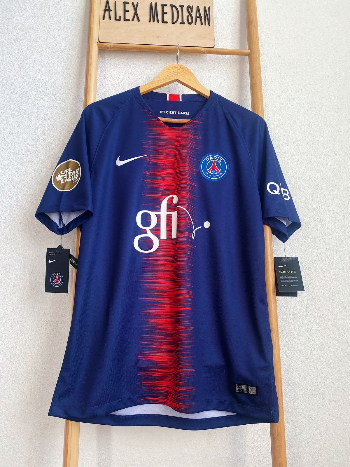 Nike BNWT NIKE PSG 2018/2019 Home Handball Shirt Jersey Size US M / EU 48-50 / 2 - 5 Thumbnail