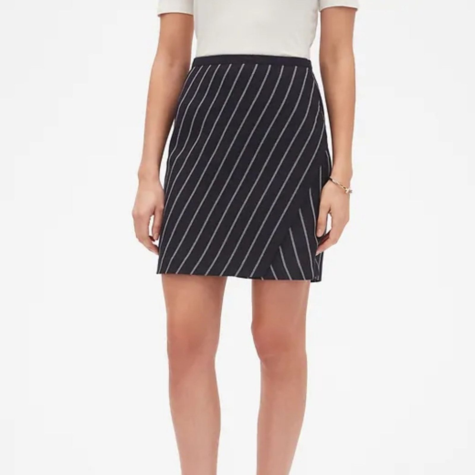 Banana Republic Banana Republic Navy Stripe Wrap A-Line Skirt Size 28" / US 6 / IT 42 - 13 Thumbnail