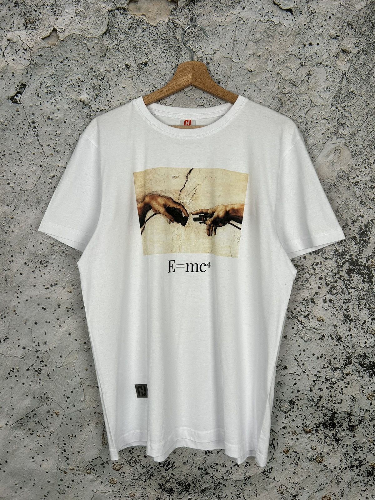 Vintage White Graphic Tee Avant Garde Streetwear Vintage Skate Size US L / EU 52-54 / 3 - 1 Thumbnail