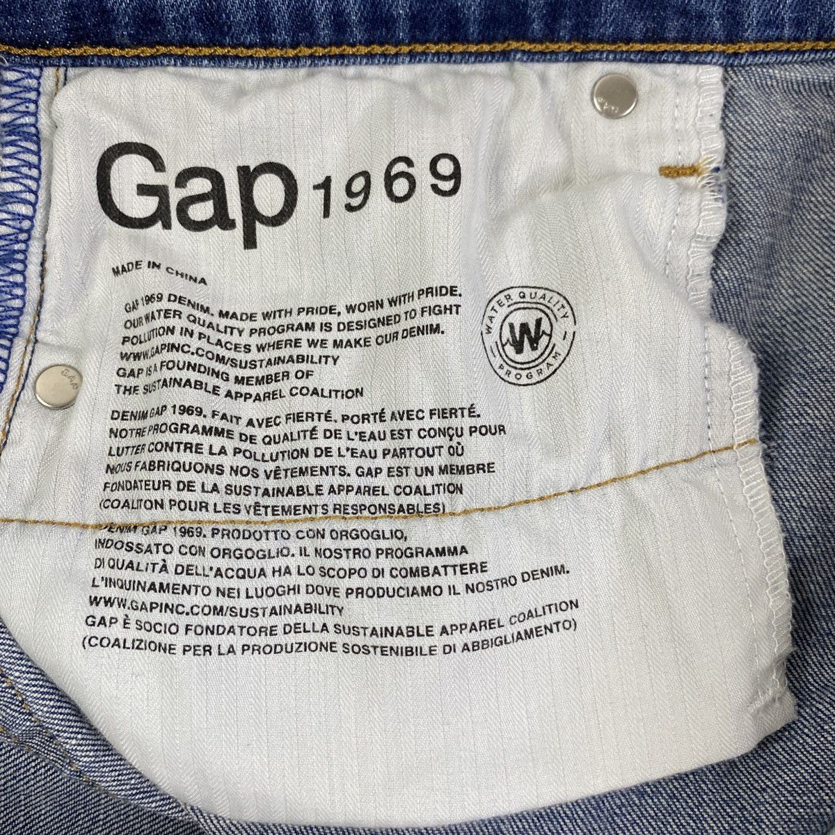 Gap Gap Jeans Woman's Sz 32 Tall Best Girlfriend Paint EUC Size 32" / US 10 / IT 46 - 8 Thumbnail