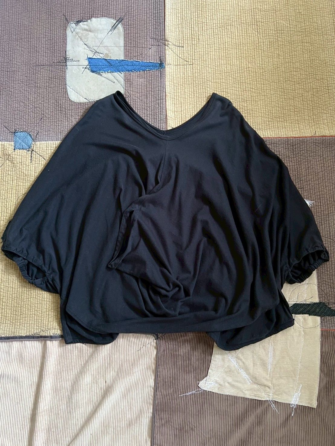 Comme des Garcons Very Rare* SS1992 Comme des Garçons V-neck Oversized Tshirt Size XXL / US 16-18 / IT 52-54 - 1 Thumbnail