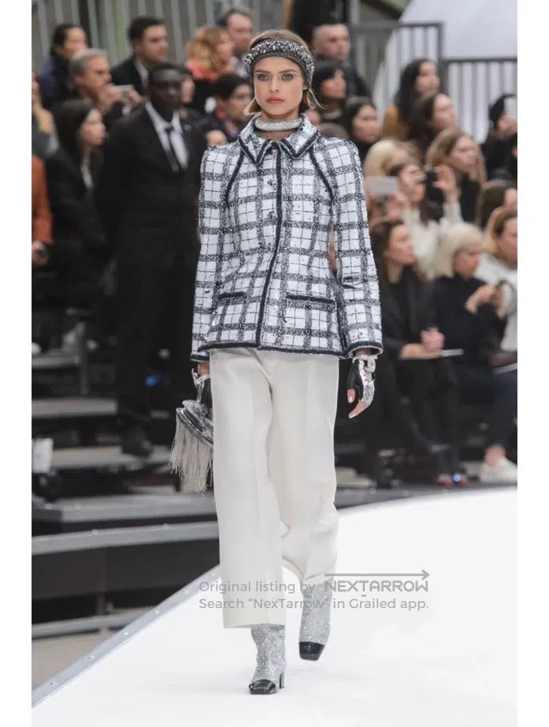 Chanel Chanel Black and white plaid sequin jacket Size S / US 4 / IT 40 - 9 Thumbnail