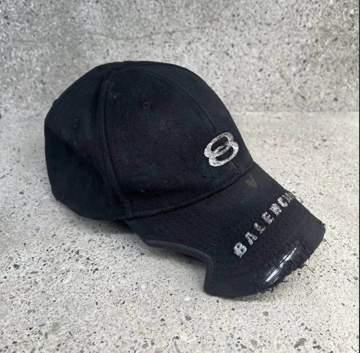 帽子 Balenciaga Embossed Unity Cap Balenciaga Unity Sports Icon Cap | Saks Fifth Avenue