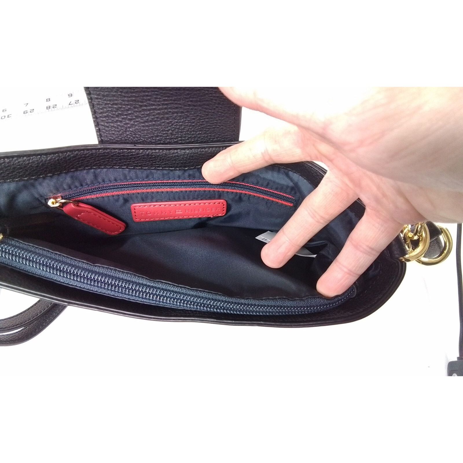 Tommy Hilfiger Tommy Hilfiger Purse NWT Black + White Size ONE SIZE - 9 Thumbnail