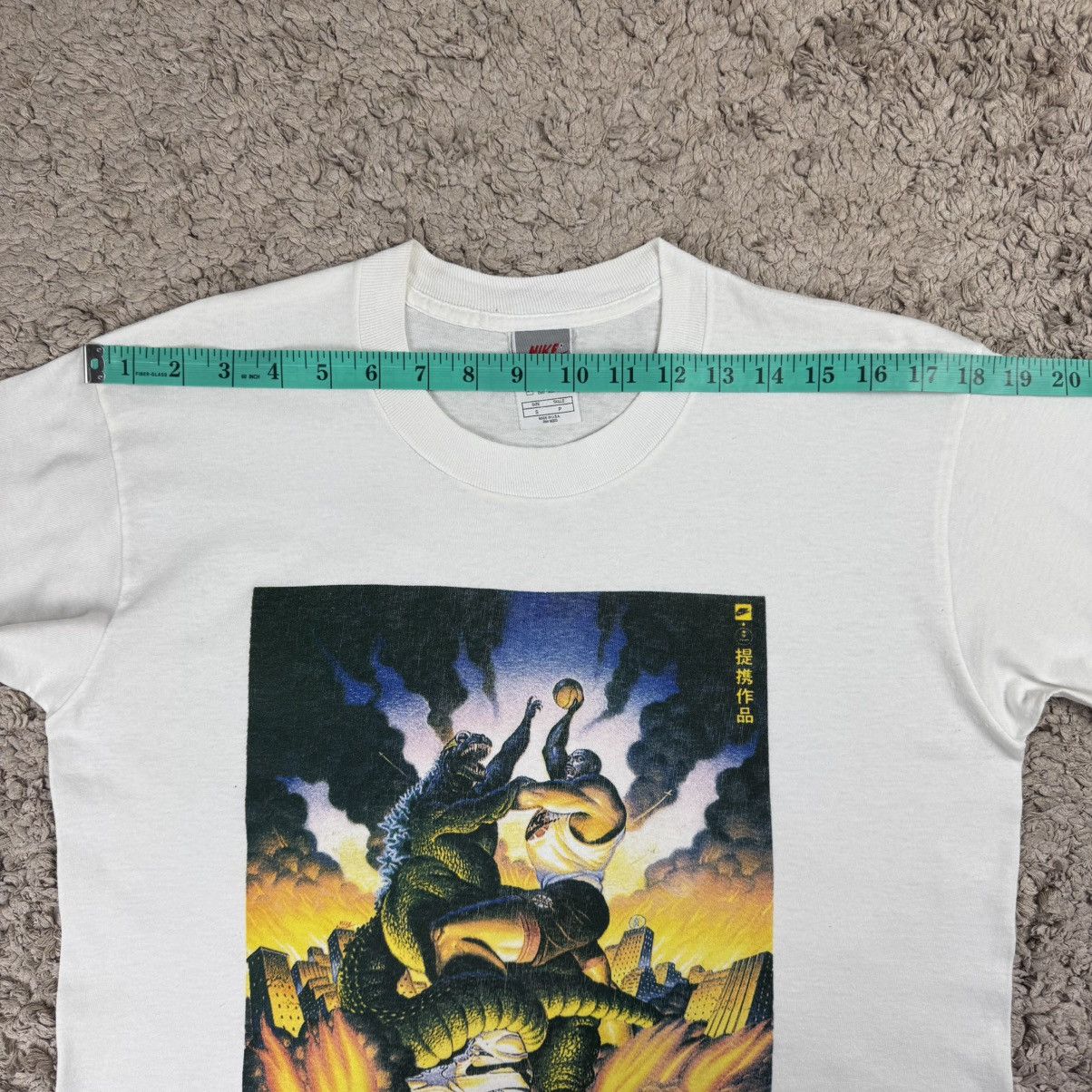 Nike Vintage 1992 Nike Godzilla vs. Charles Barkley T-shirt Size US S / EU 44-46 / 1 - 16 Thumbnail