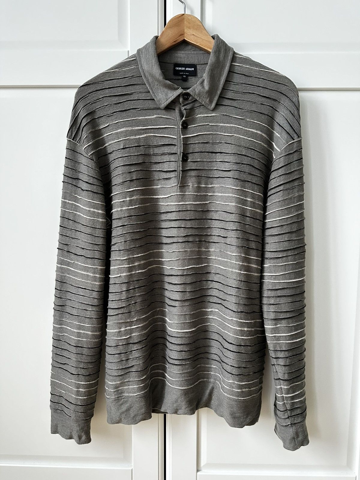 Giorgio Armani Giorgio Armani Long-Sleeved Polo Jaquard Striped Greige Size US M / EU 48-50 / 2 - 1 Thumbnail