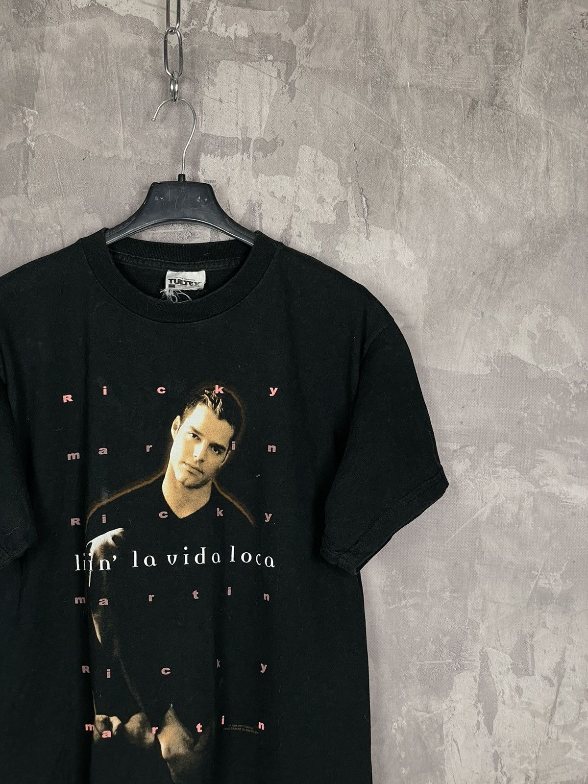 Band Tees × Tultex × Vintage Ricky Martin Vintage 90s Rock Music Y2K Logo Band T-Shirt Size US S / EU 44-46 / 1 - 4 Thumbnail