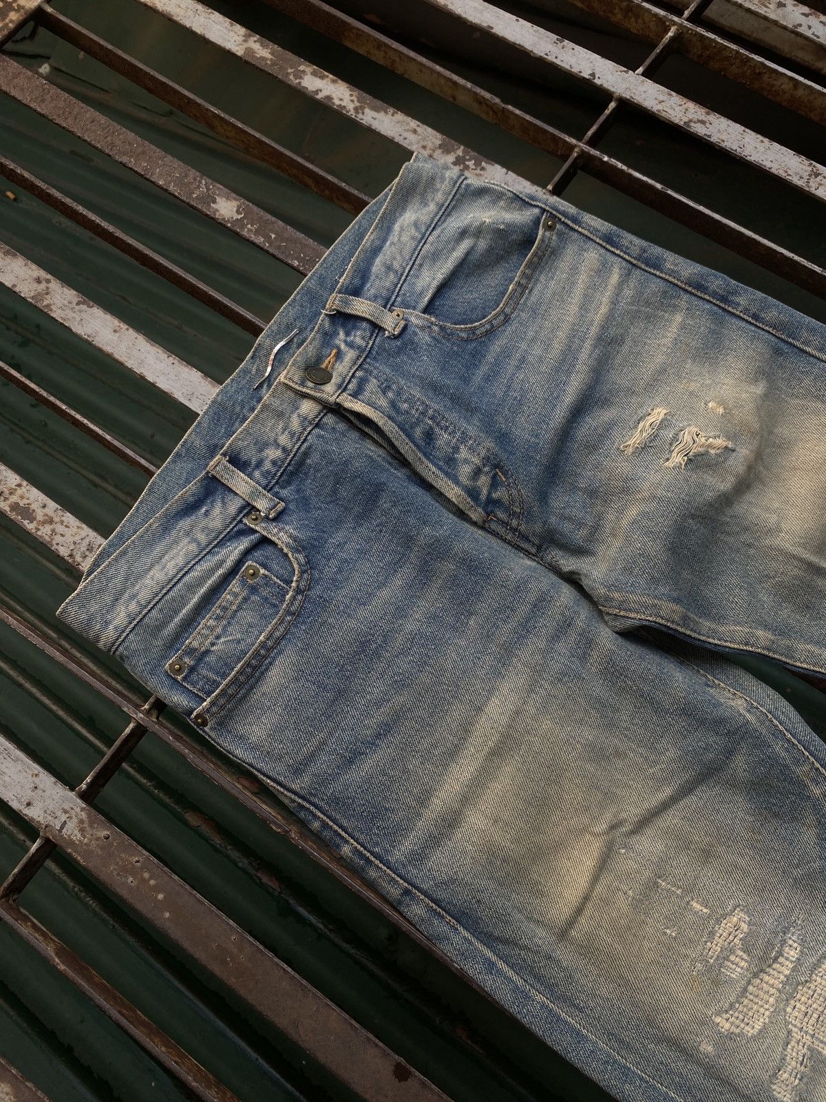 Saint Laurent Paris Saint Laurent Paris - Surf Sound D01 Distressed Crash Denim Size US 32 / EU 48 - 2 Thumbnail