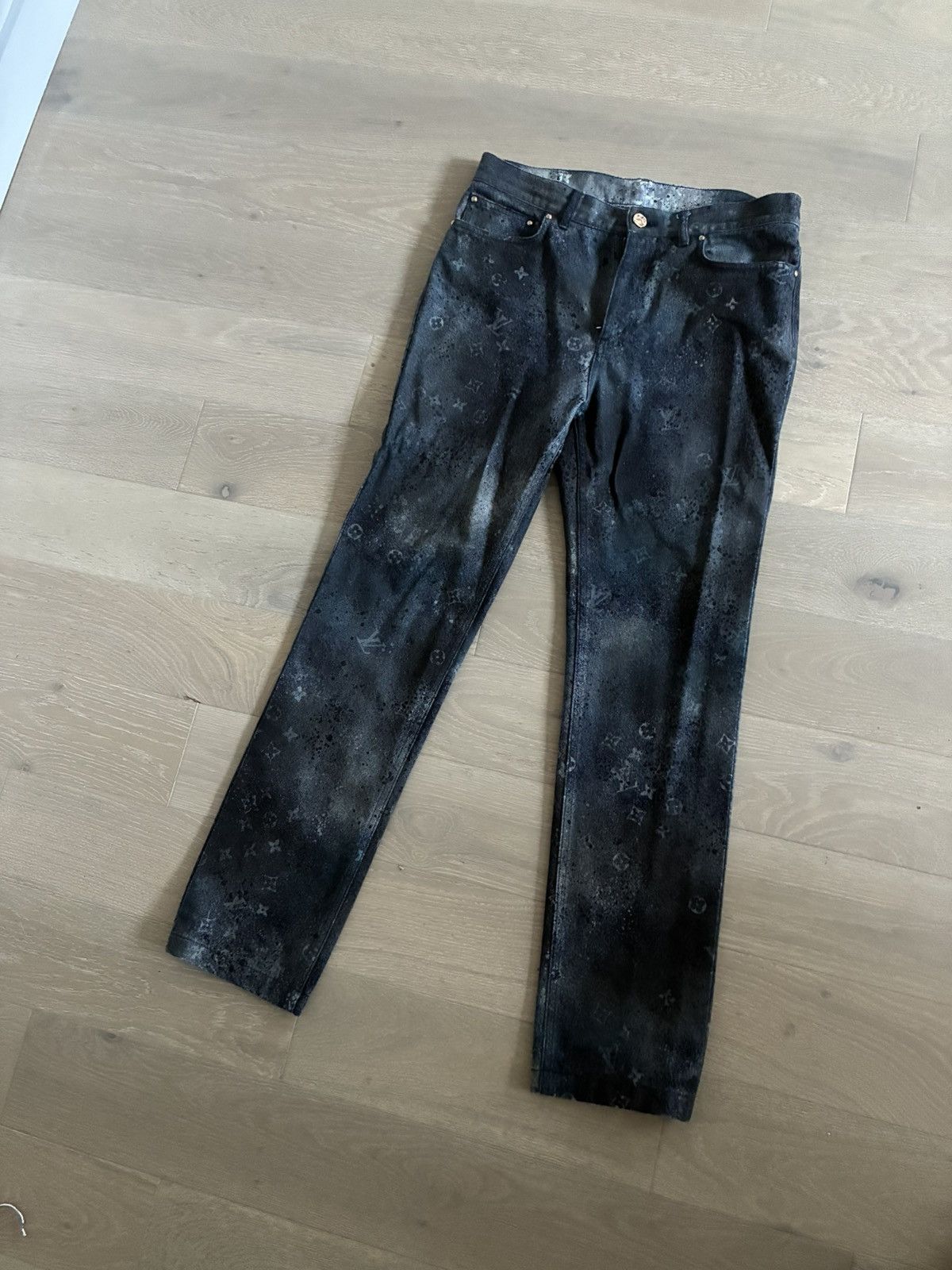 Louis Vuitton Louis Vuitton spray paint denim Size US 29 - 5 Thumbnail