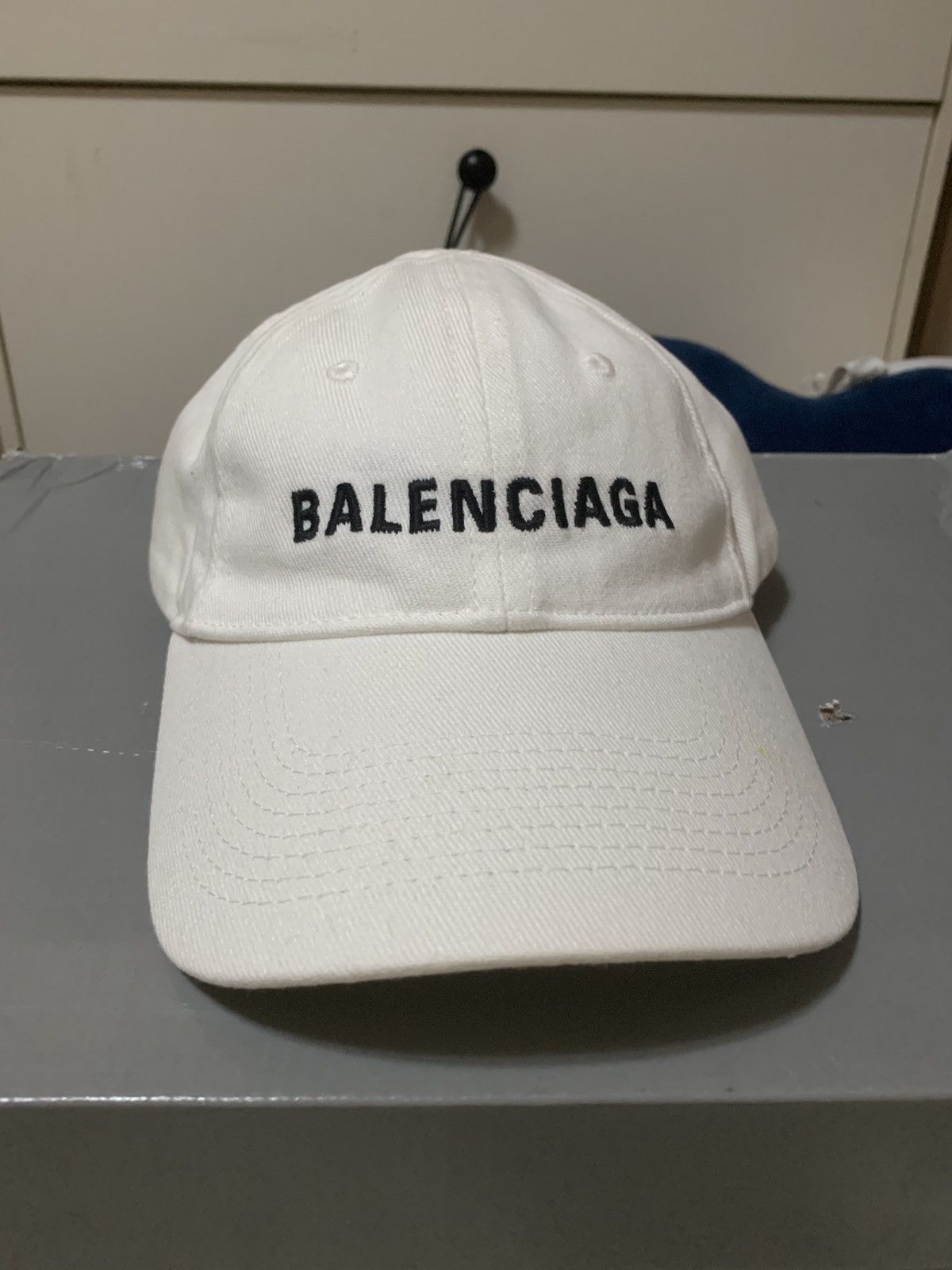 Balenciaga Balenciaga white hat Size ONE SIZE - 2 Thumbnail