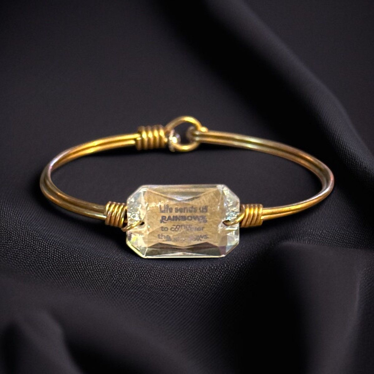 Other Luca + Danni Life sends us rainbows crystal bangle bracelet Size ONE SIZE - 1 Thumbnail