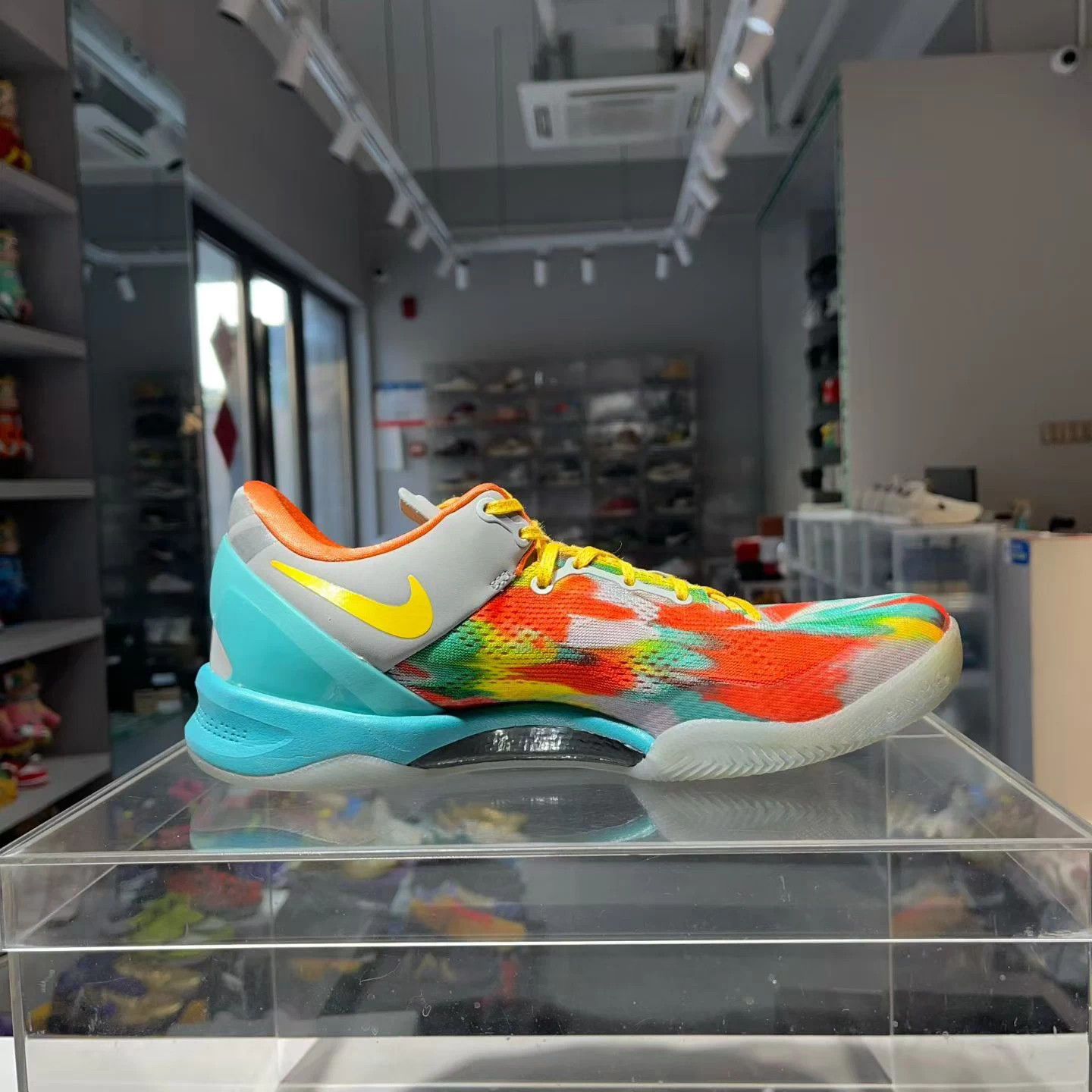 Nike Zk8 Venice size 44 worn a few times Size US 11 / EU 44 - 5 Thumbnail