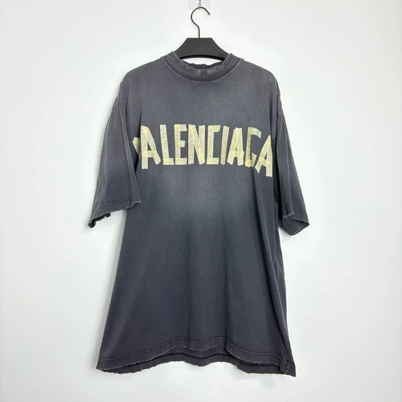 Balenciaga Balenciaga Old short sleeves made of masking tape and pape Size US S / EU 44-46 / 1 - 1 Thumbnail