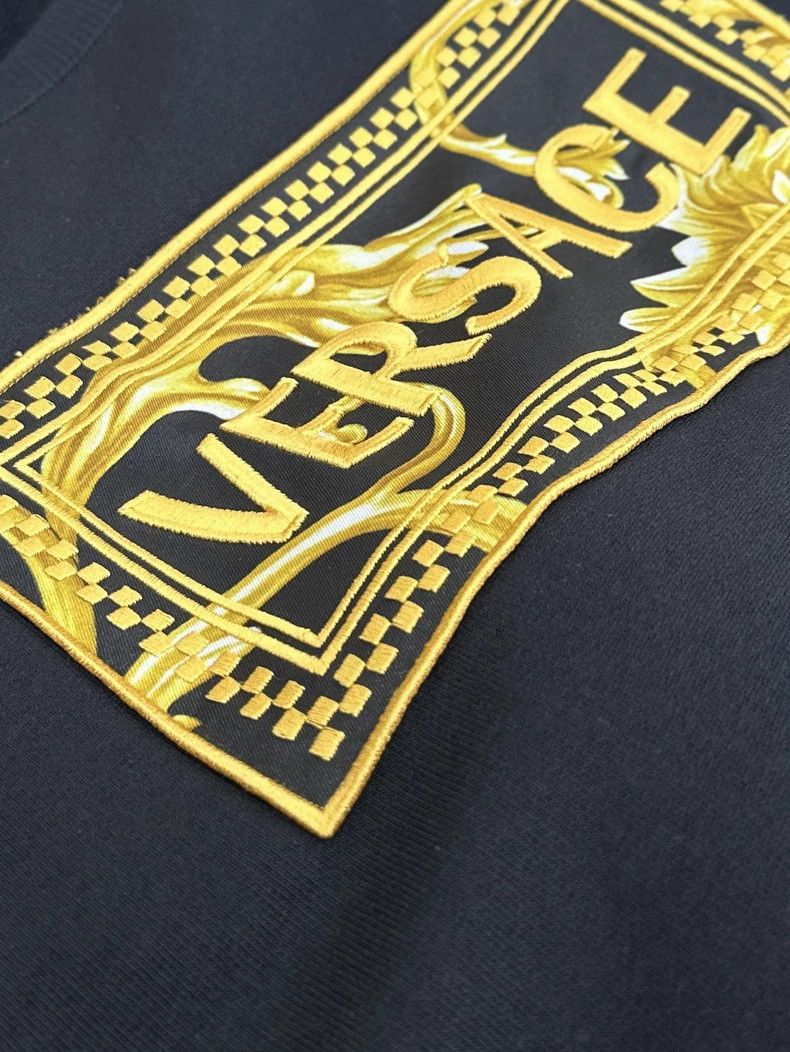 Versace Versace Men's embroidered crew neck sweatshirt with long s Size US L / EU 52-54 / 3 - 4 Thumbnail