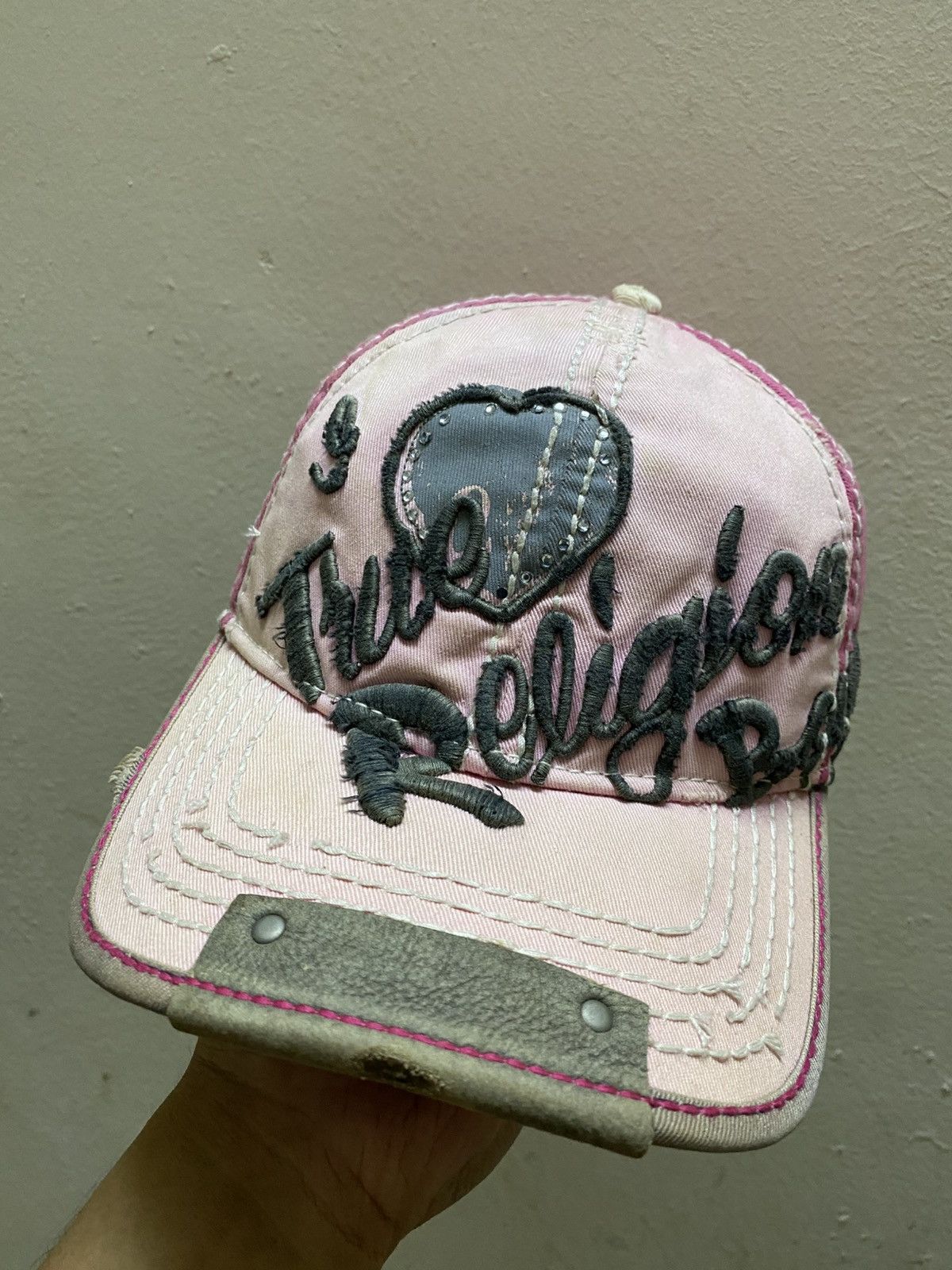 True Religion True Religion vintage hat Y2K white pink leather patch Size ONE SIZE - 1 Thumbnail