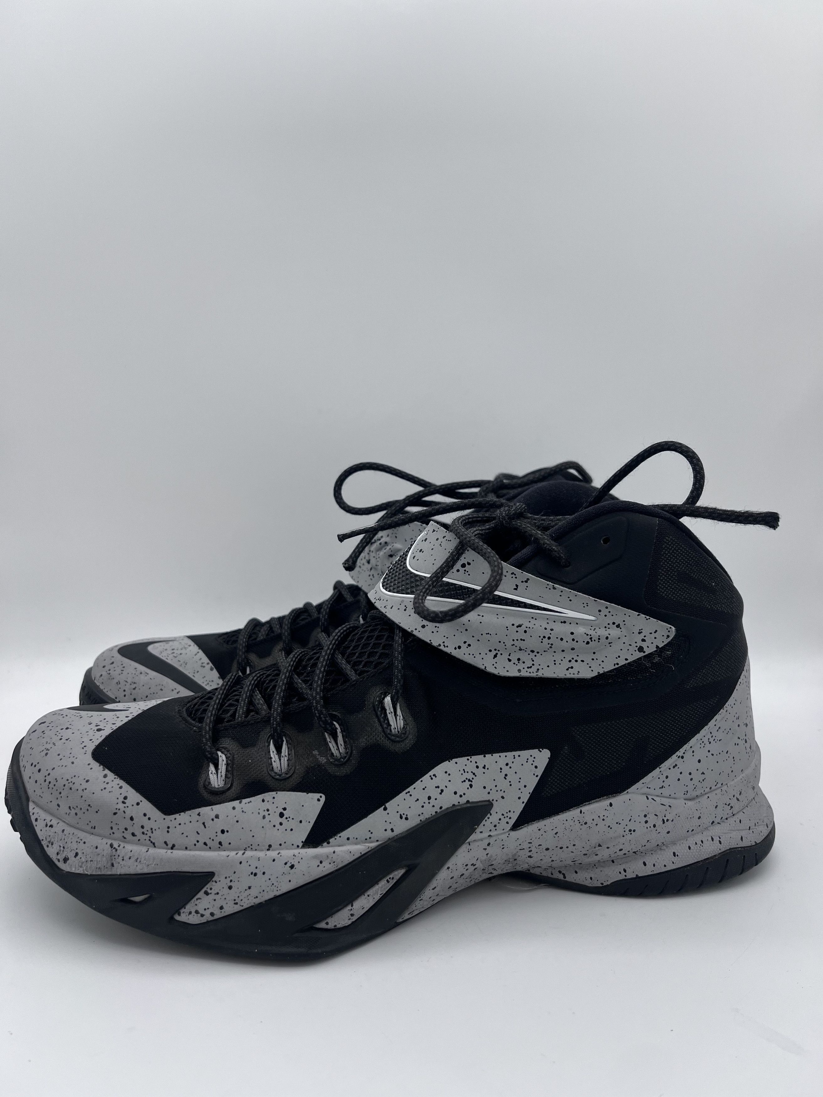 Nike Nike Zoom Soldier 8 Black Grey Speckled 688579-001 Mens 13 Size US 13 / EU 46 - 3 Thumbnail