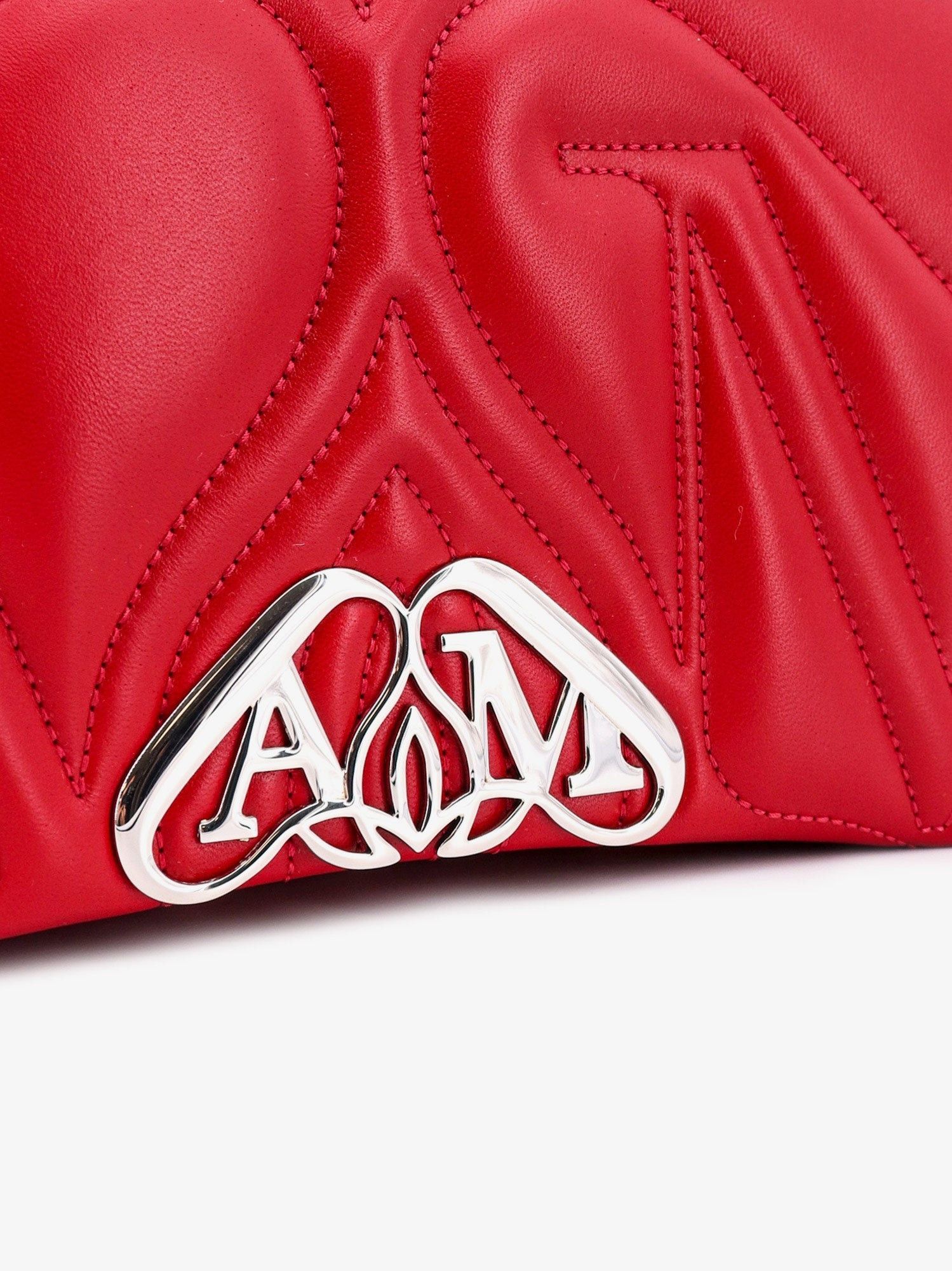 Alexander McQueen o1w1db10925 Size: OS/The Seal Small Bag in Red Size ONE SIZE - 4 Thumbnail