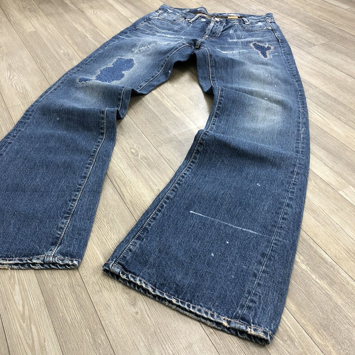 If Six Was Nine × Le Grande Bleu (L.G.B.) 🇯🇵2000s Repack Japan Reconstucted Distressed Flared Jeans Size US 32 / EU 48 - 2 Thumbnail