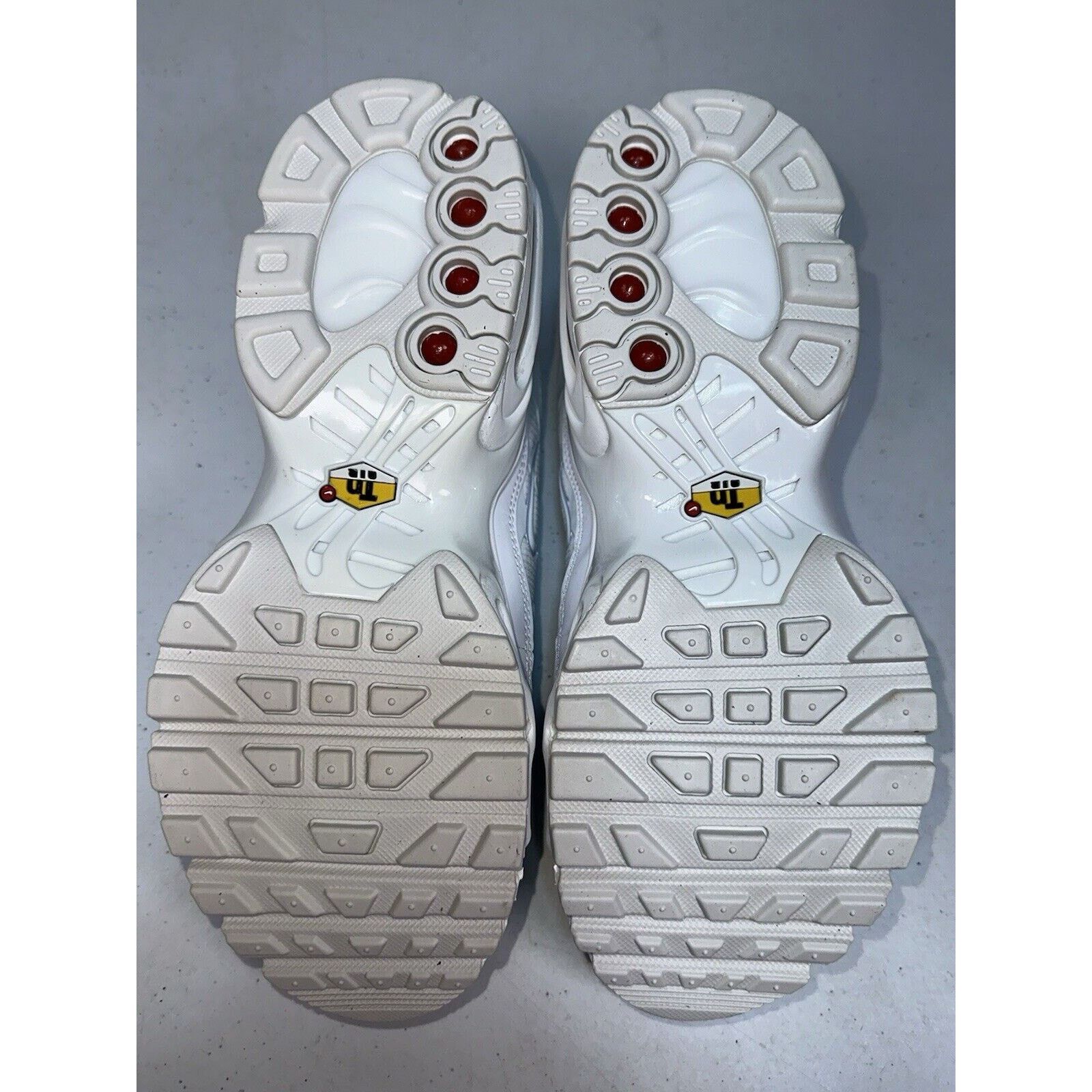 Nike Nike Air Max Plus Womens Size 4Y/5.5 Women’s CW7044-100 Size US 4 / IT 34 - 4 Thumbnail
