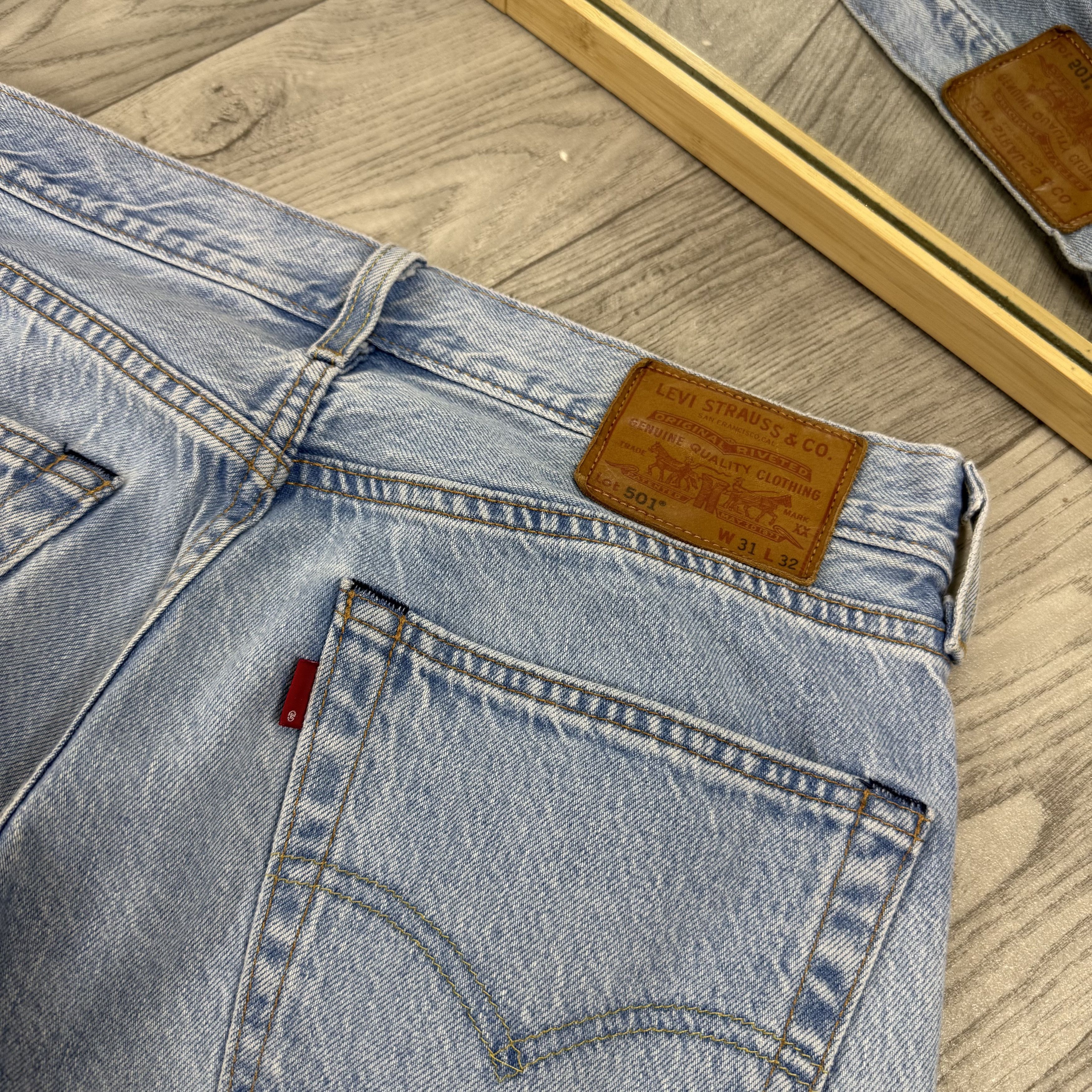 Levi's Levi's 501 Blue Stonewashed Denim Jeans Pants 31x32 Size US 31 - 10 Thumbnail