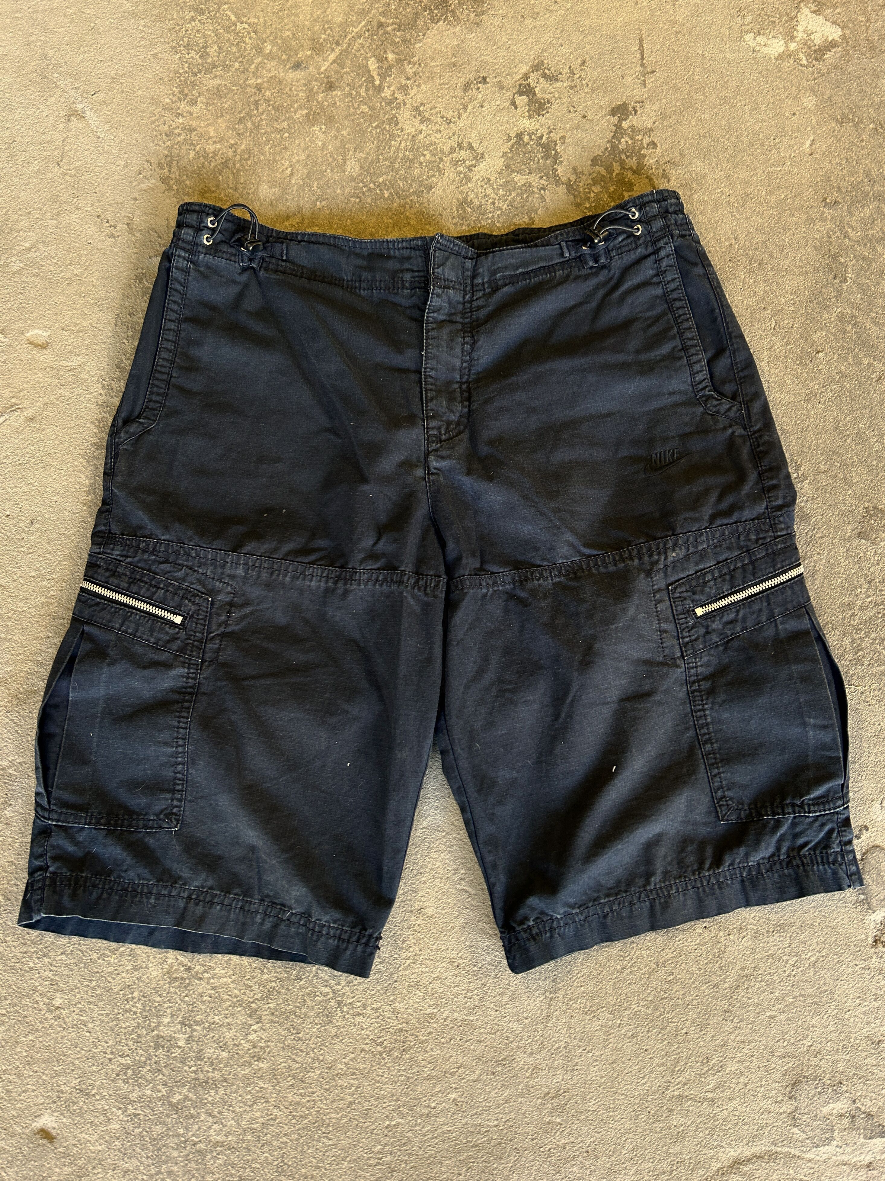 Nike Vintage Balenciaga Style Nike Big Logo Cargo Shorts y2k 90's Size US 32 / EU 48 - 1 Thumbnail