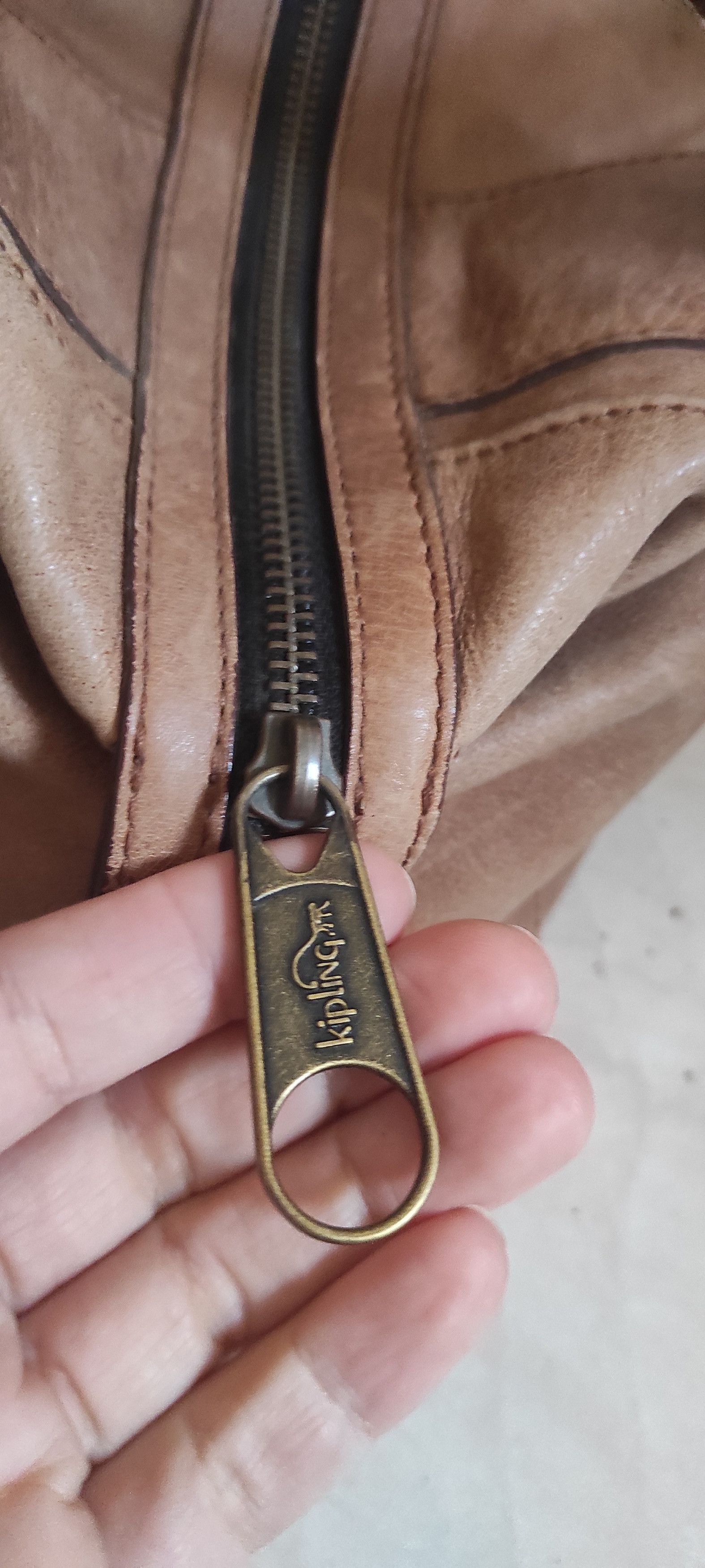 Kipling Shoulder Bag Brown Leather Brass Monkey Zip Top