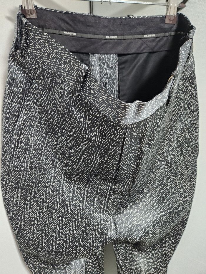 Neil Barrett neil barrett 헤링본 프린트 크롭팬츠 Size 28" / US 6 / IT 42 - 2 Thumbnail
