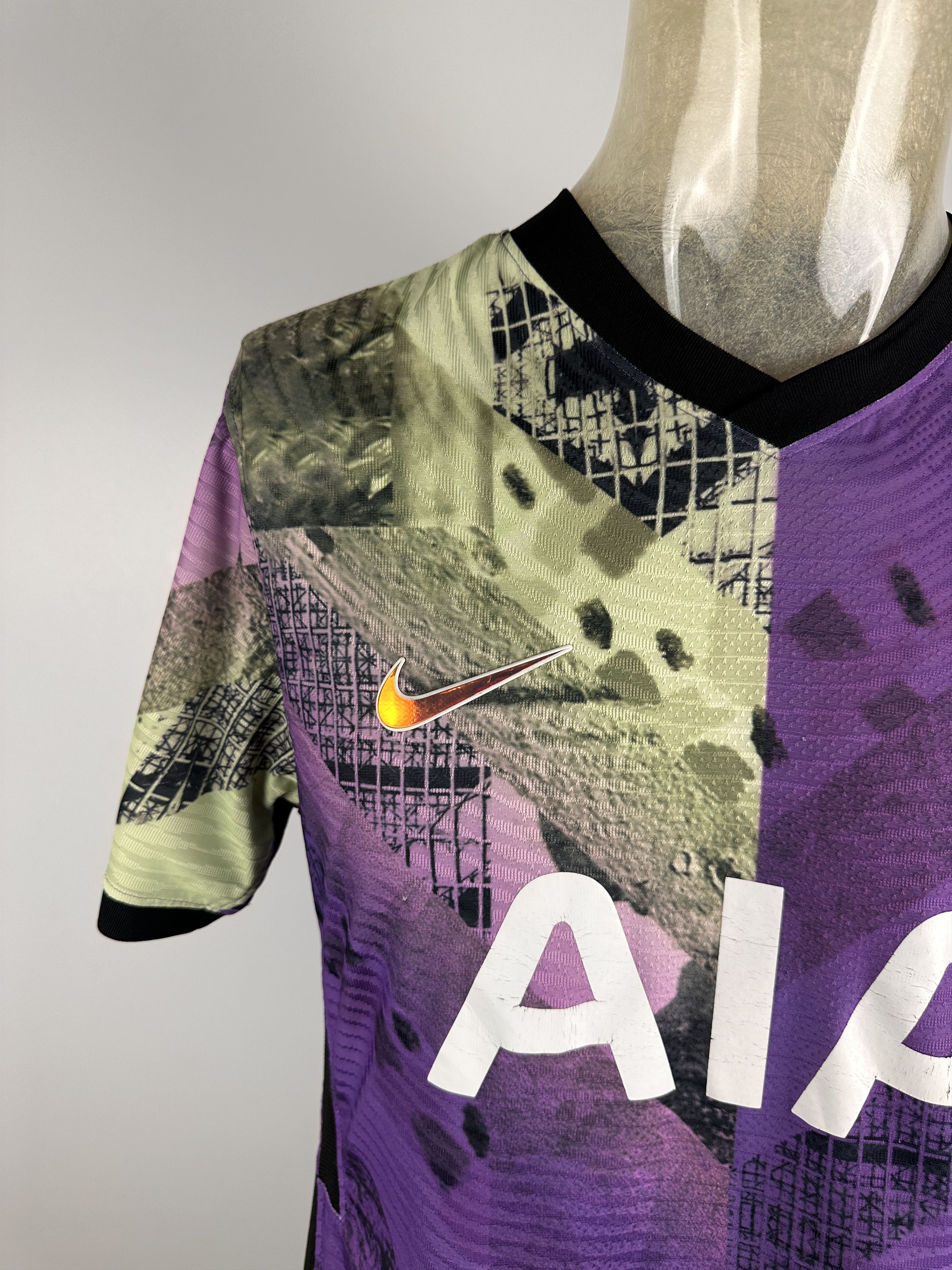 Nike Tottenham 2021 2022 football shirt soccer jersey size XL Size US XL / EU 56 / 4 - 3 Thumbnail