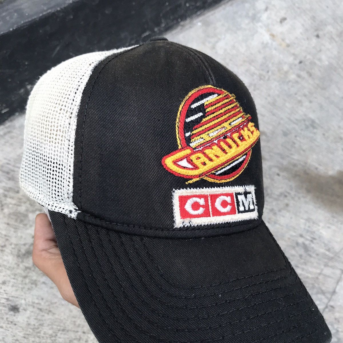 Ccm CCM X NHL CANUCKS Size ONE SIZE - 2 Thumbnail