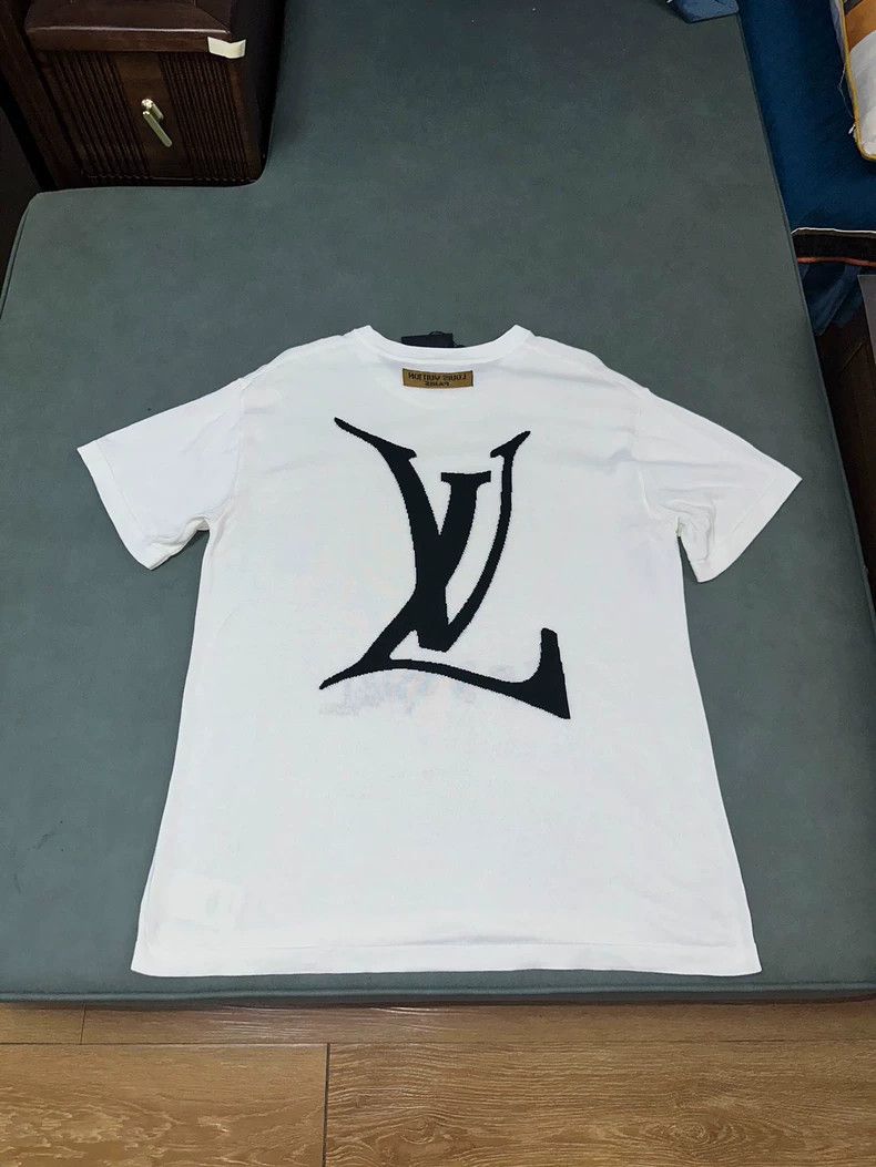 Louis Vuitton Louis Vuitton Goal diagonal letters large logo printed knit Size US L / EU 52-54 / 3 - 2 Thumbnail