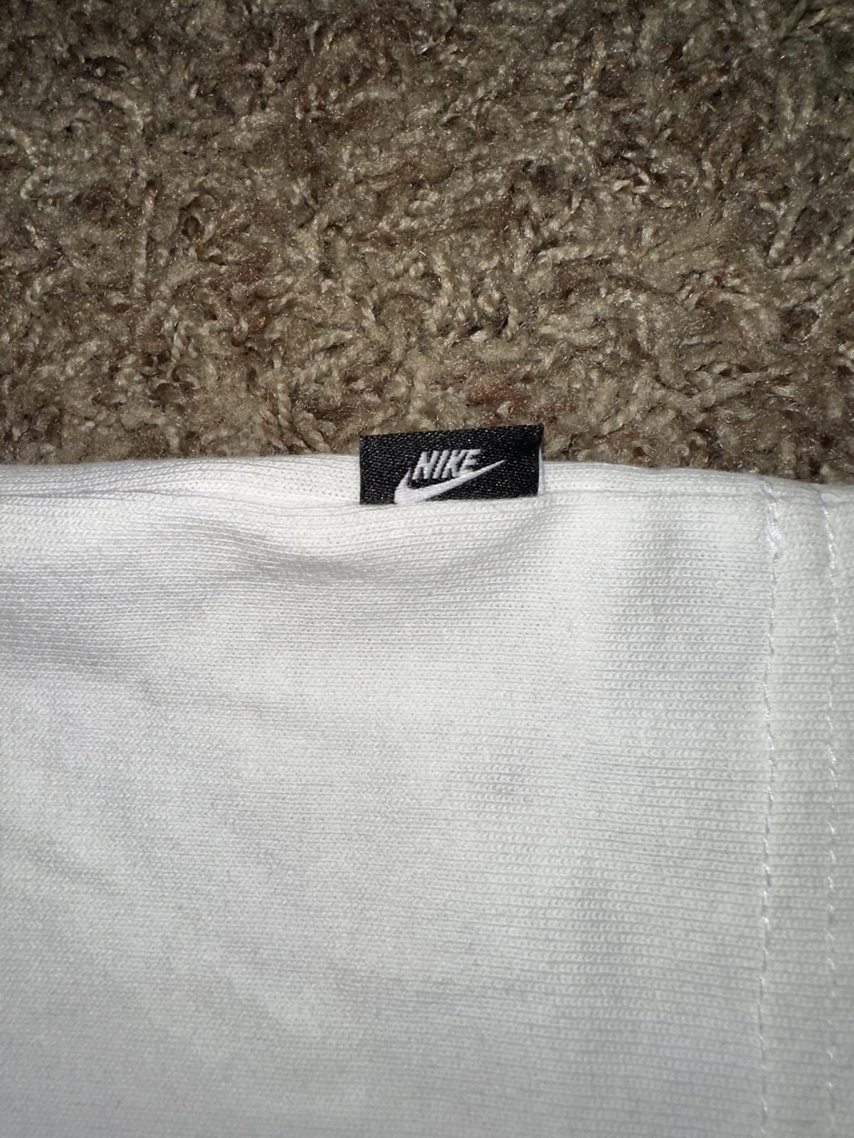Nike Nike Sportswear Men’s Premium Essentials Pocket T-Shirt Size US S / EU 44-46 / 1 - 5 Thumbnail