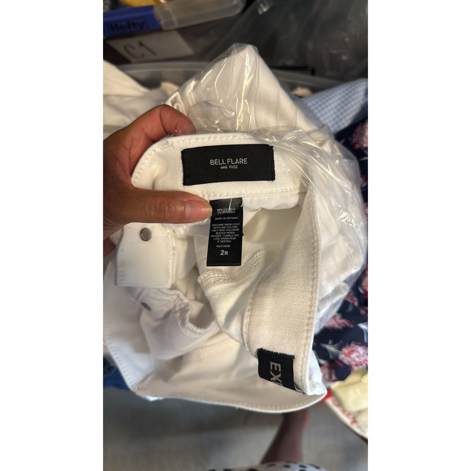 Express Express mid rise bell flare white jeans size 2 western NFR Size 26" / US 2 / IT 38 - 6 Thumbnail