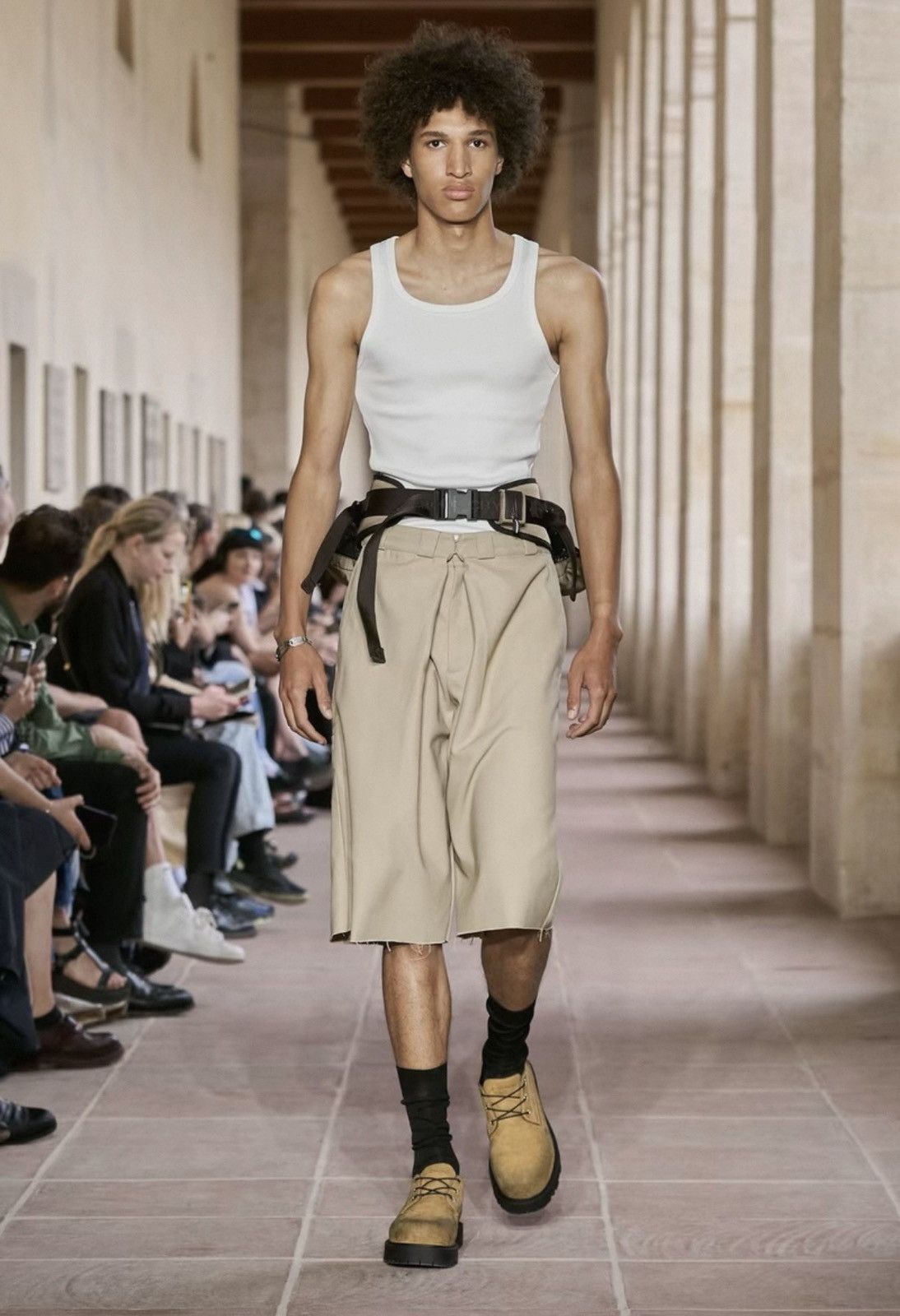 Givenchy Givenchy Khaki Pleated Shorts – Size 46 Size US 30 / EU 46 - 5 Thumbnail