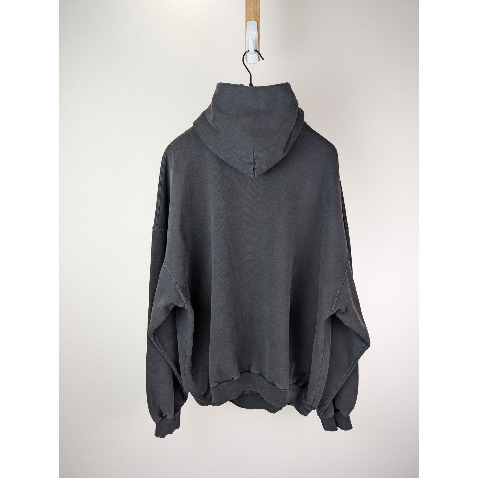 Balenciaga o1rshd1 Wavy Logo Large Fit Hoodie in Faded Wash Black Size US M / EU 48-50 / 2 - 16 Thumbnail