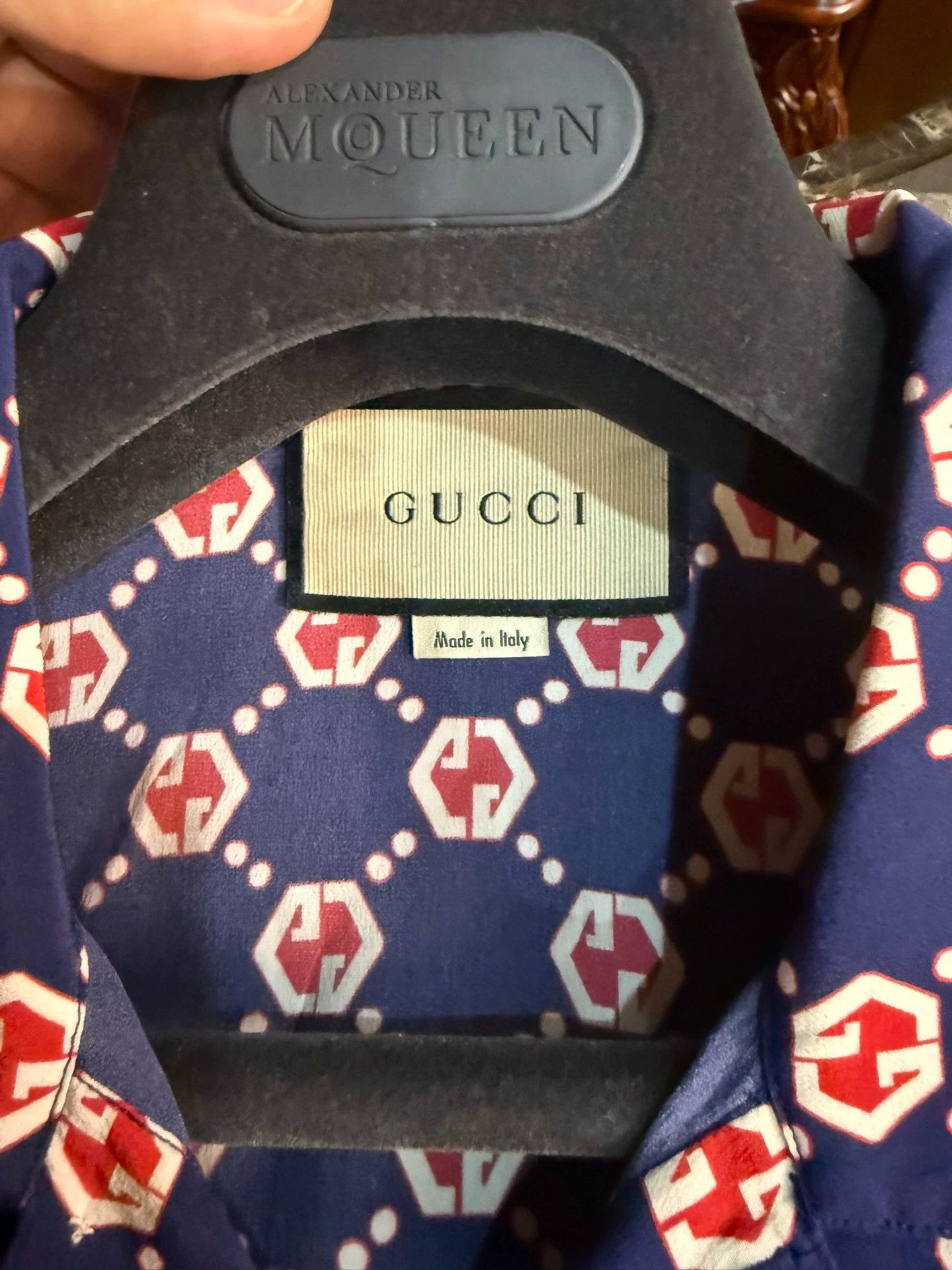 Gucci Gucci New Short Sleeve Tee & Polo Shirt Silk Full Logo 44 Size US S / EU 44-46 / 1 - 4 Thumbnail