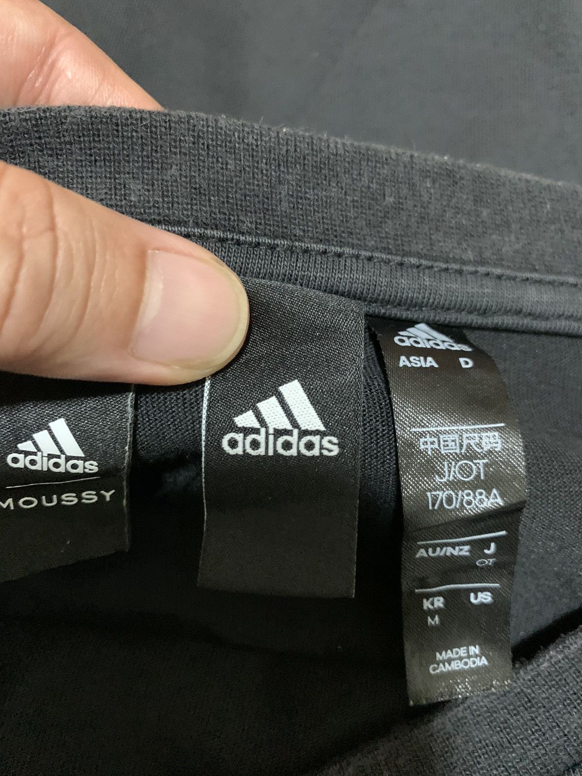 Adidas 🔥🔥🔥Adidas Moussy Tee Size US M / EU 48-50 / 2 - 12 Thumbnail