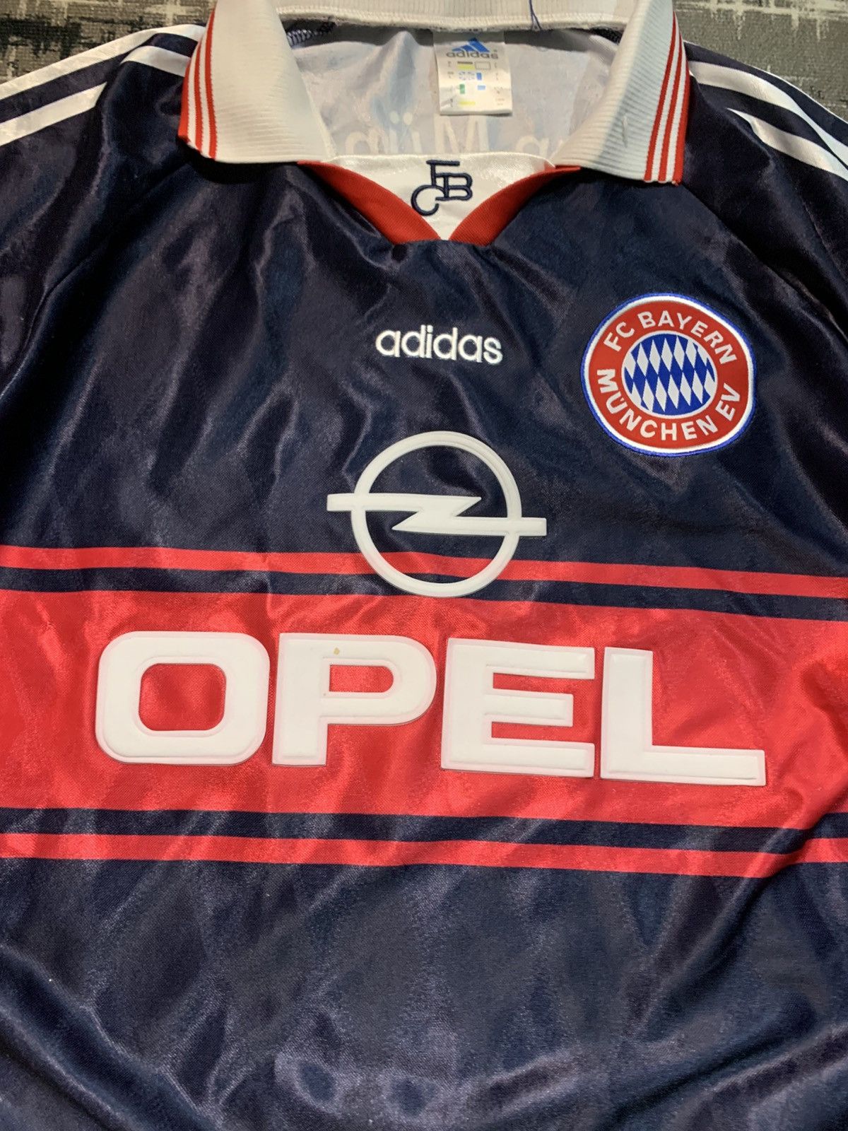 Adidas BAYERN MUNICH 1997 1998 HOME JERSEY ADIDAS RIZZITELLI Size US M / EU 48-50 / 2 - 2 Thumbnail