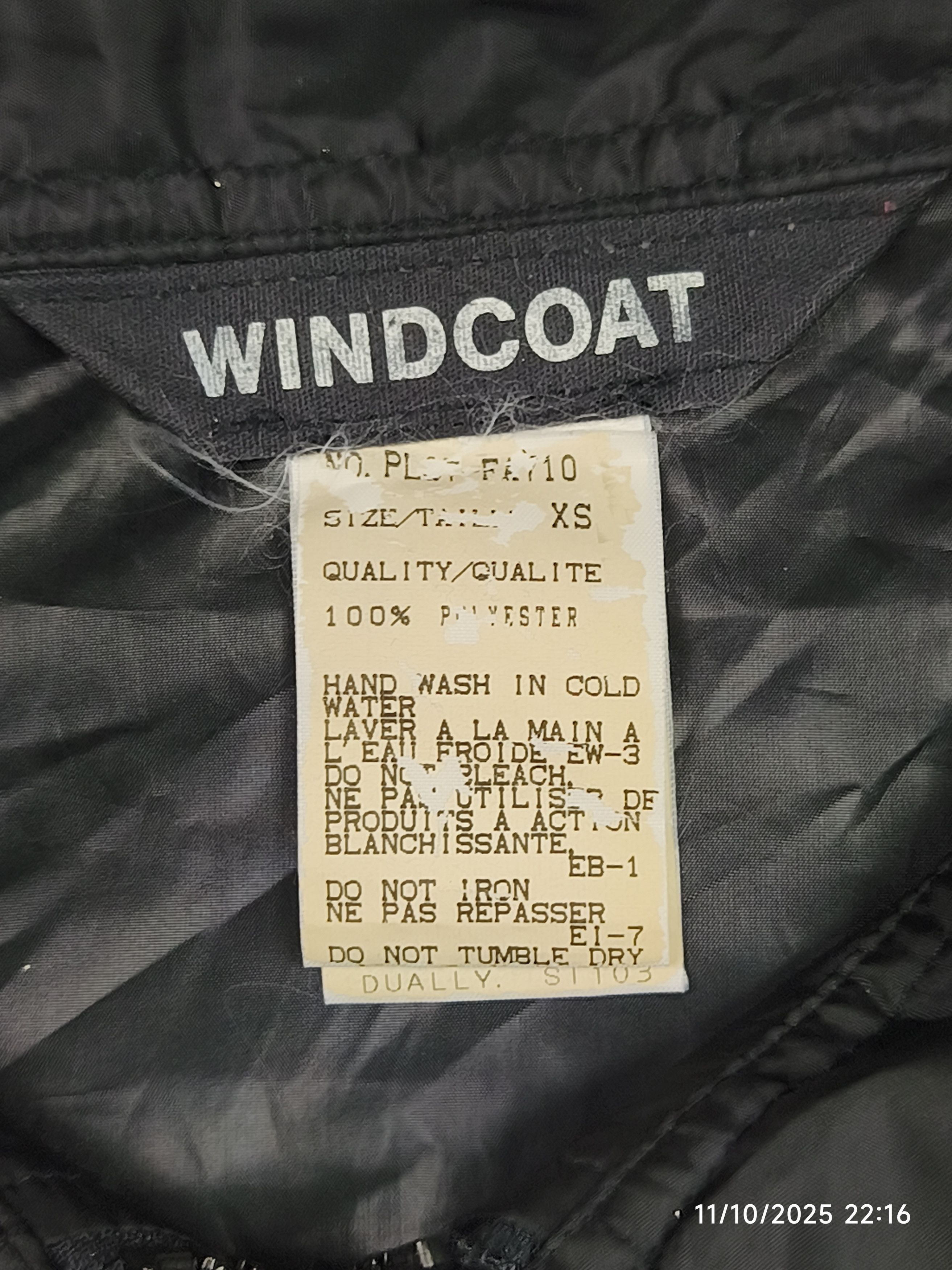 Issey Miyake Issey miyake - windcoat - oversized packable raincoat Size US XS / EU 42 / 0 - 7 Thumbnail