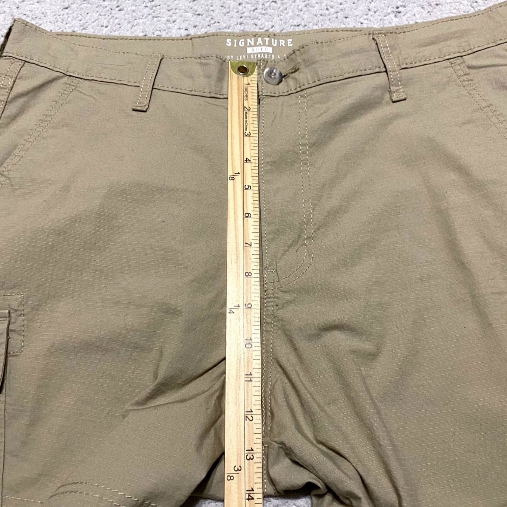 Vintage Signature by Levi Strauss & Co. Levi's Signature Mens Shorts Cargo Beige 36 Mid Rise Utility Pocketed Outdoor Cotton Spandex Casual Wear Mens Size US 36 / EU 52 - 7 Thumbnail