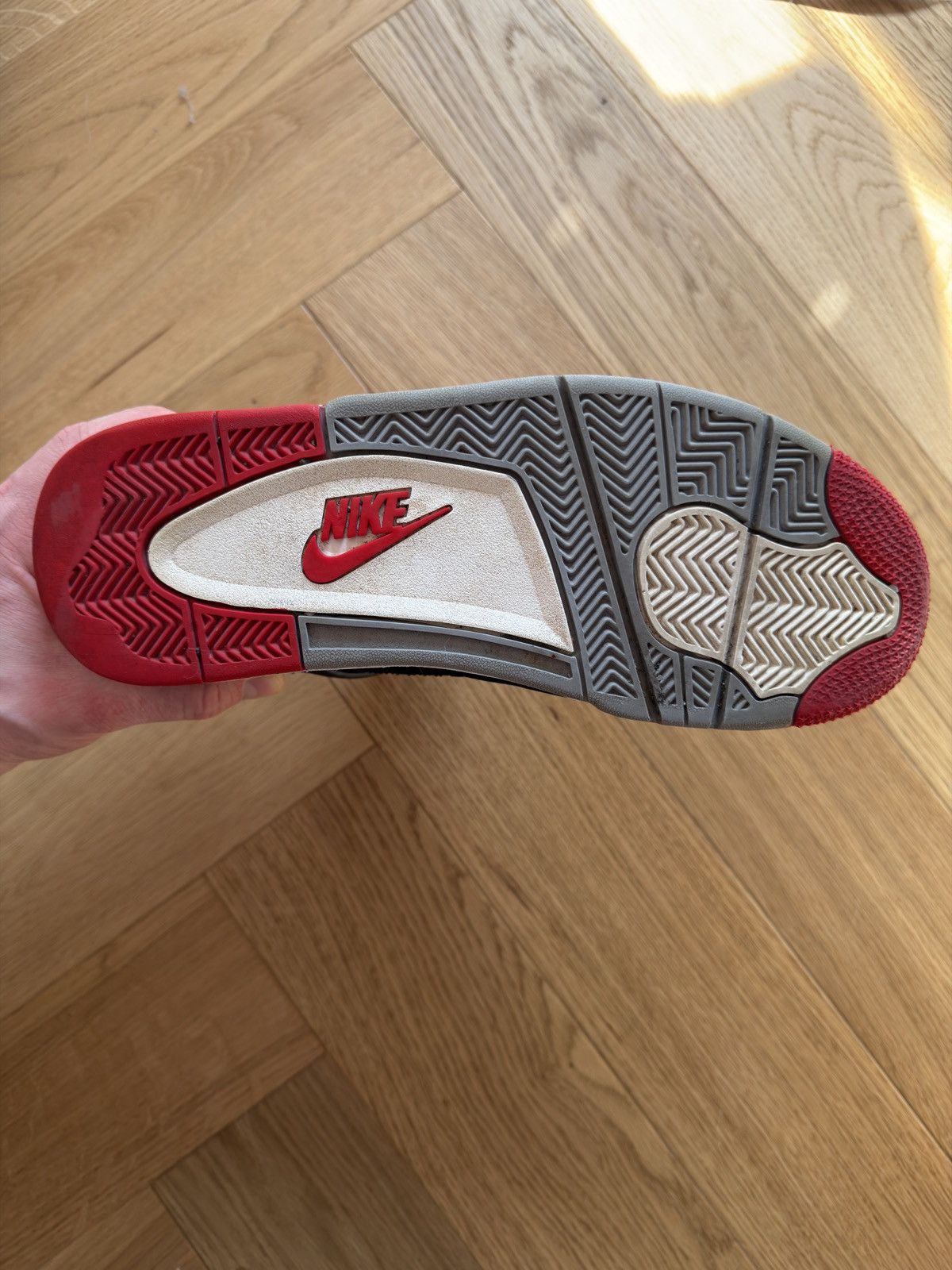 Nike Nike Air Jordan 4 Retro Bred (2019) Size US 10 / EU 43 - 5 Thumbnail
