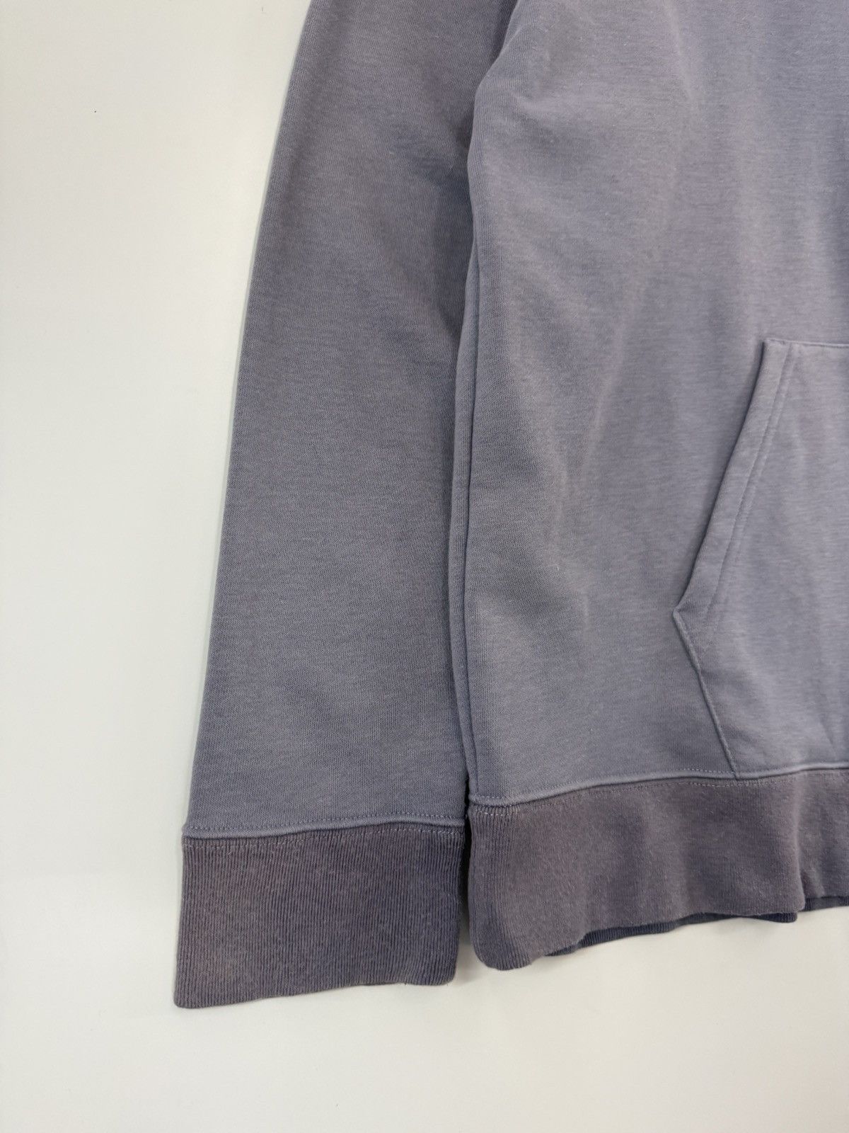 Santa Cruz Skateboards 🔥 Mark Gonzalez Skateboard Backhit Distressed Lilac Hoodie Size US M / EU 48-50 / 2 - 3 Thumbnail