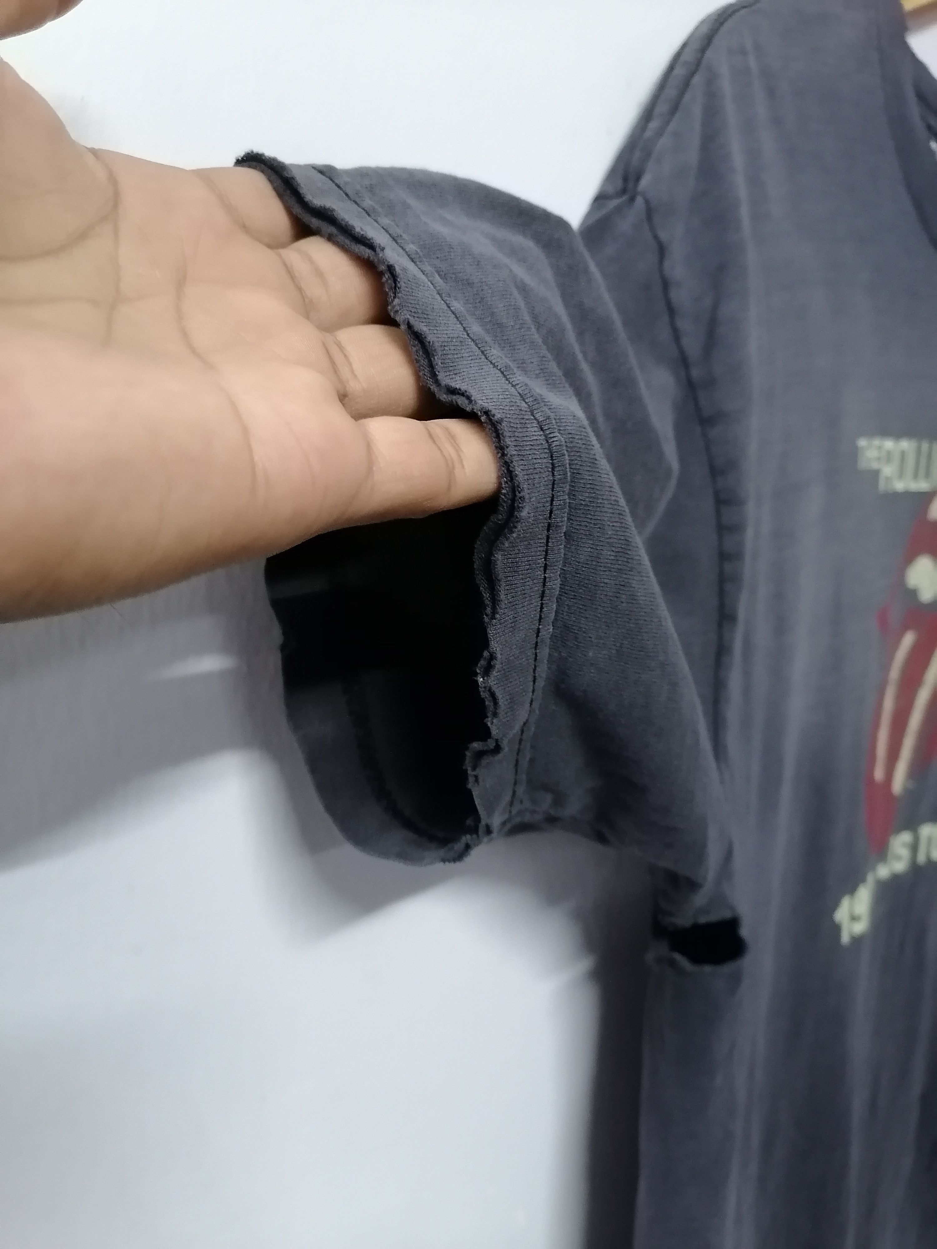 Band Tees × The Rolling Stones × Vintage Trashed Faded Vintage The Rolling Stones Us Tour Band Tees Size US L / EU 52-54 / 3 - 4 Thumbnail