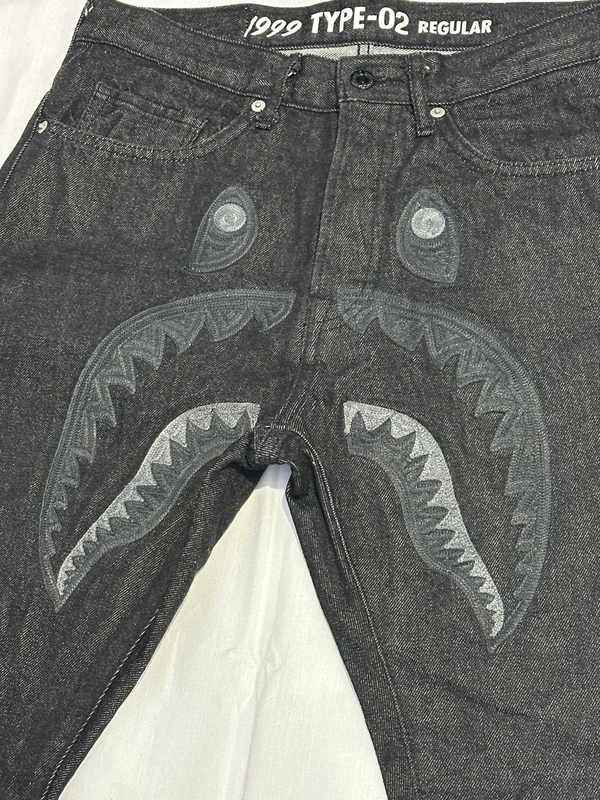 Bape BAPE Embroidered Shark Face WGM Denim Jeans Size US 32 / EU 48 - 3 Thumbnail